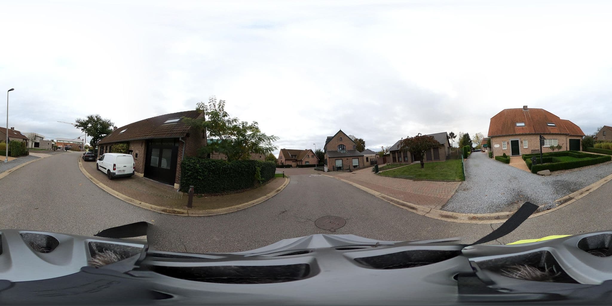 Street view near Aen de Roderburgh, Maaseik — © Eebie (CC BY-SA · Mapillary)