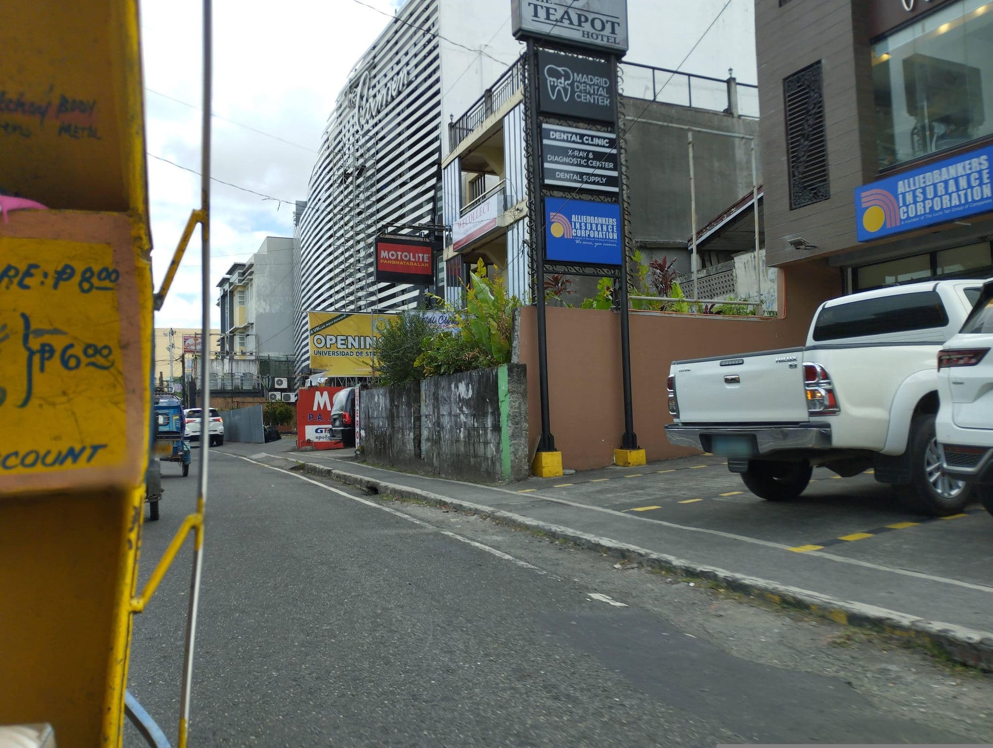 Street view near The Teapot Hotel, Naga — © utteringmute (CC BY-SA · Mapillary)