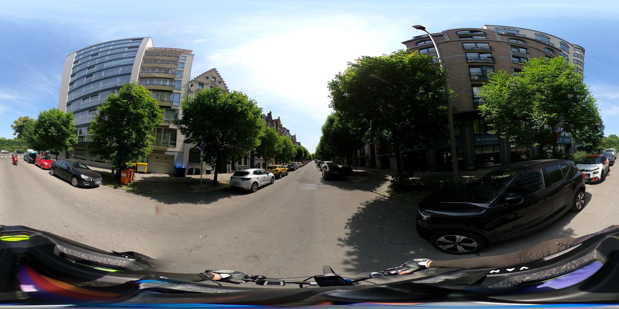Street view near B-Aparthotels Ambiorix Square, Saint-Josse-ten-Noode — © Stefdegreef (CC BY-SA · Mapillary)