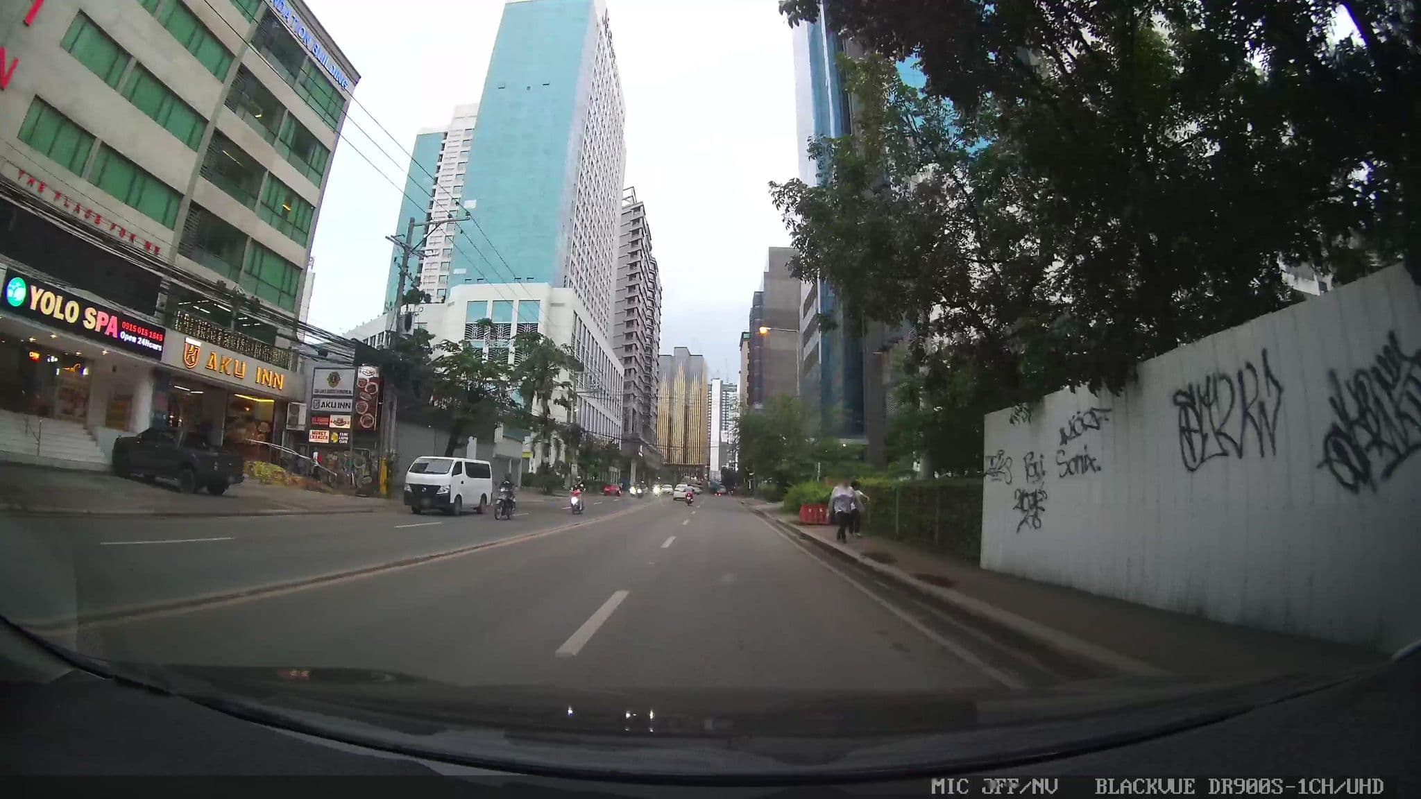 Street view near Aku Inn, Cebu City — © Kaart---FRONT (CC BY-SA · Mapillary)
