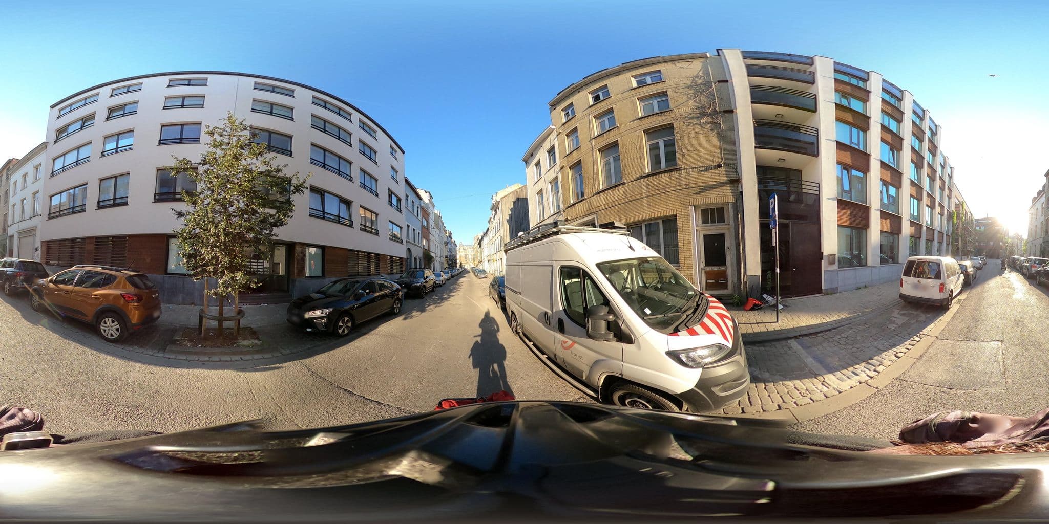 Street view near La Senne Guesthouse, Brussels — © RaphaelPasLoin (CC BY-SA · Mapillary)