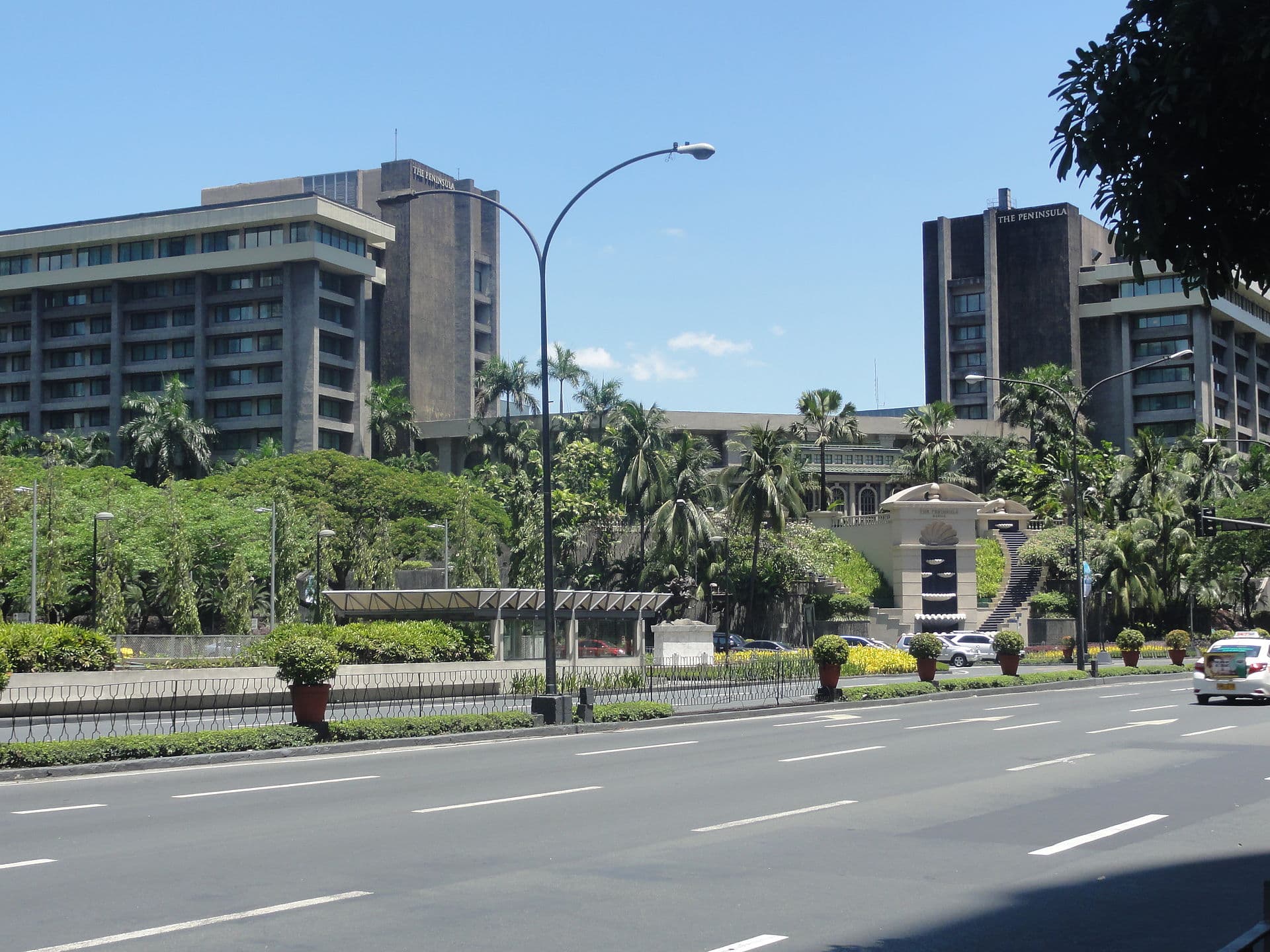 The Peninsula Manila — photo via Wikimedia Commons