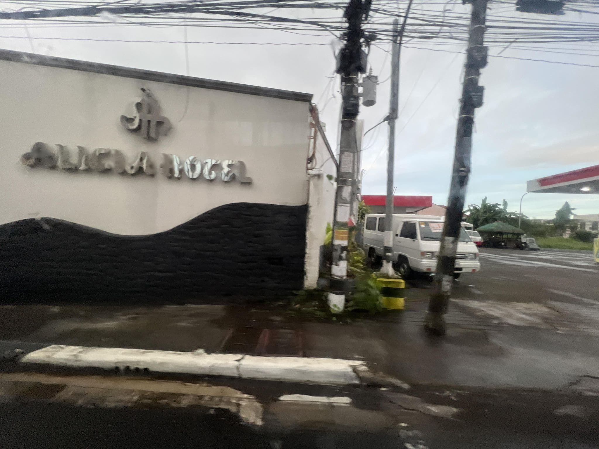 Street view near Alicia Hotel, Sagpon — © shogohirasawa (CC BY-SA · Mapillary)