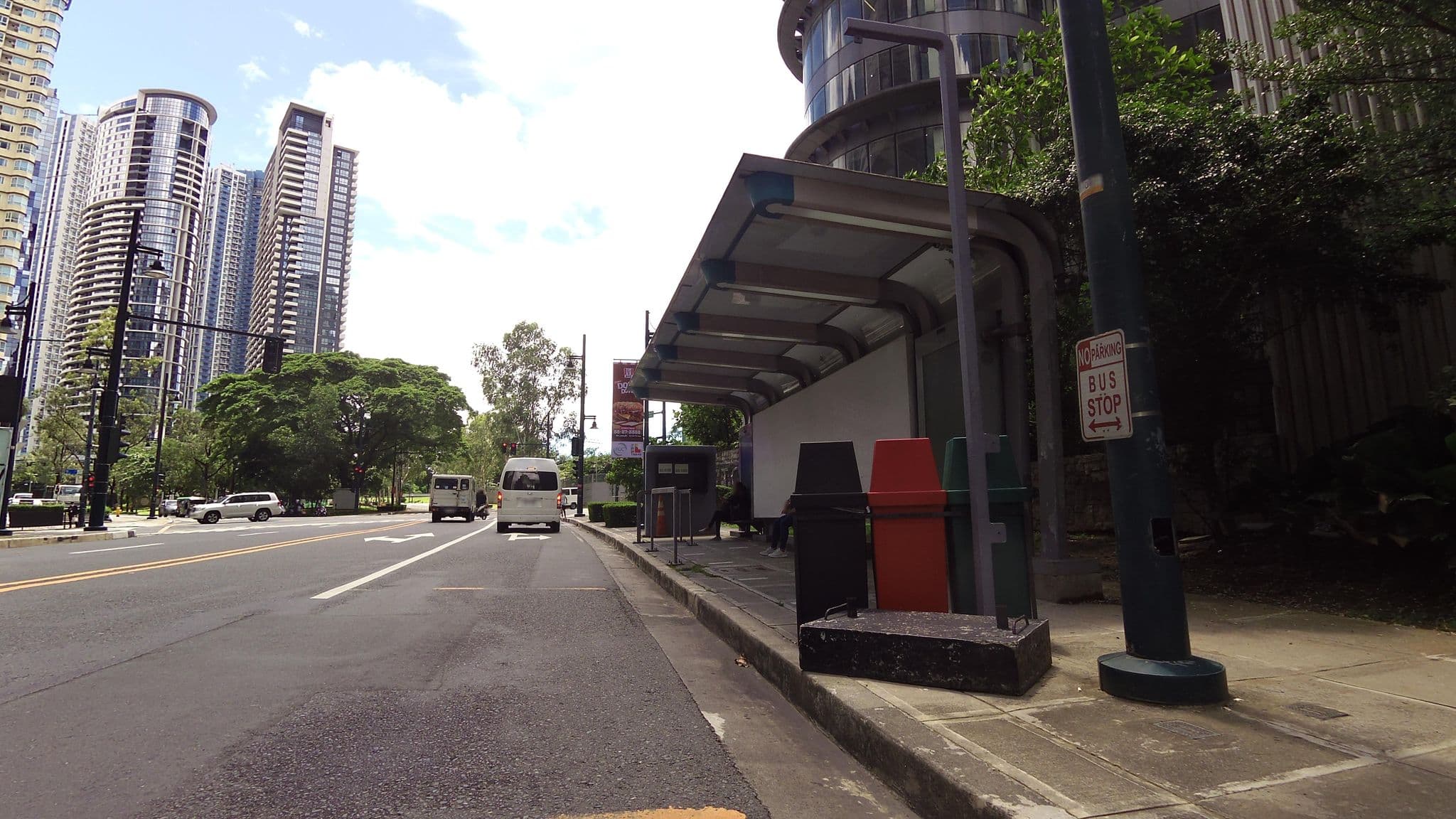 Street view near The Rise Hotel, Makati City — © GOwin (CC BY-SA · Mapillary)