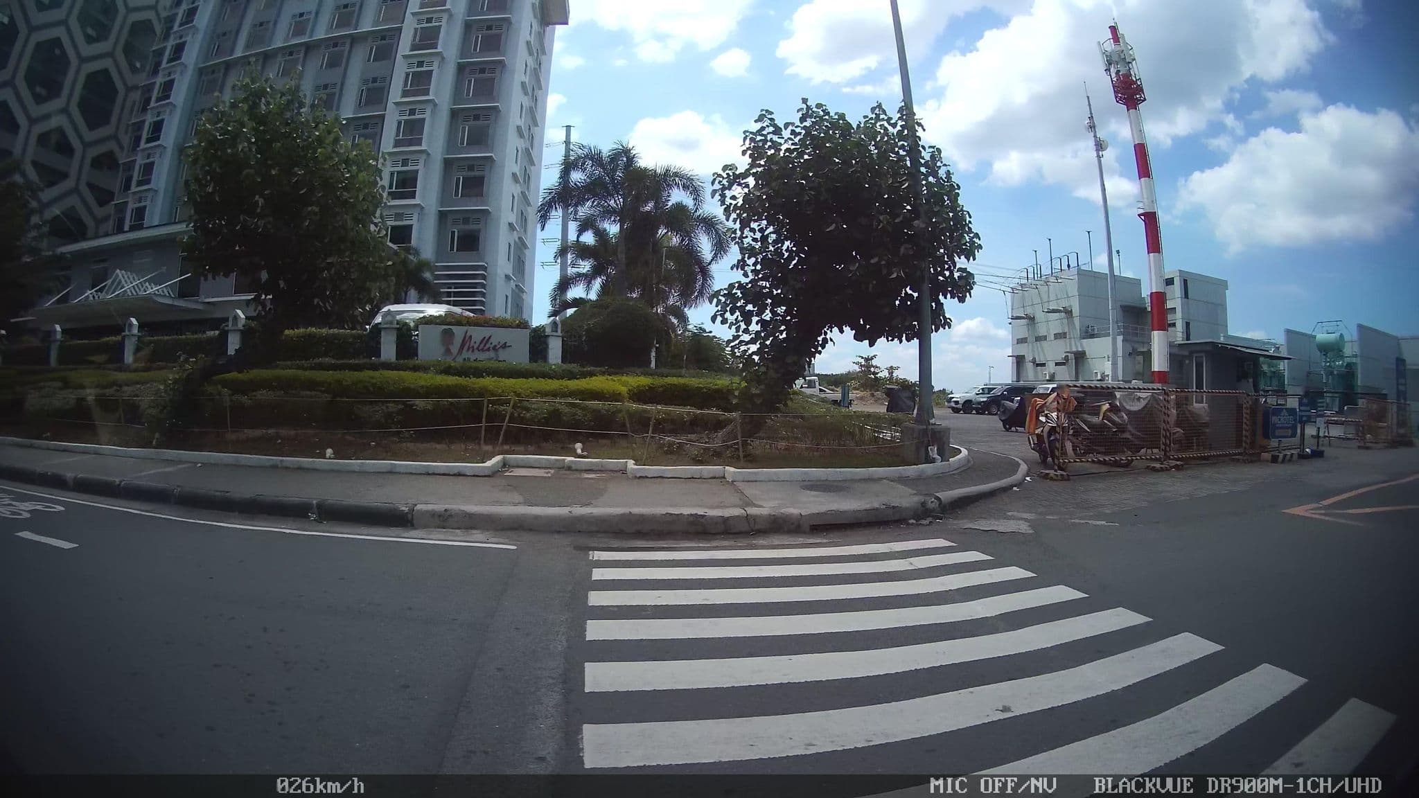 Street view near Microtel by Wyndham Mall of Asia, Baclaran — © kaart_4 (CC BY-SA · Mapillary)
