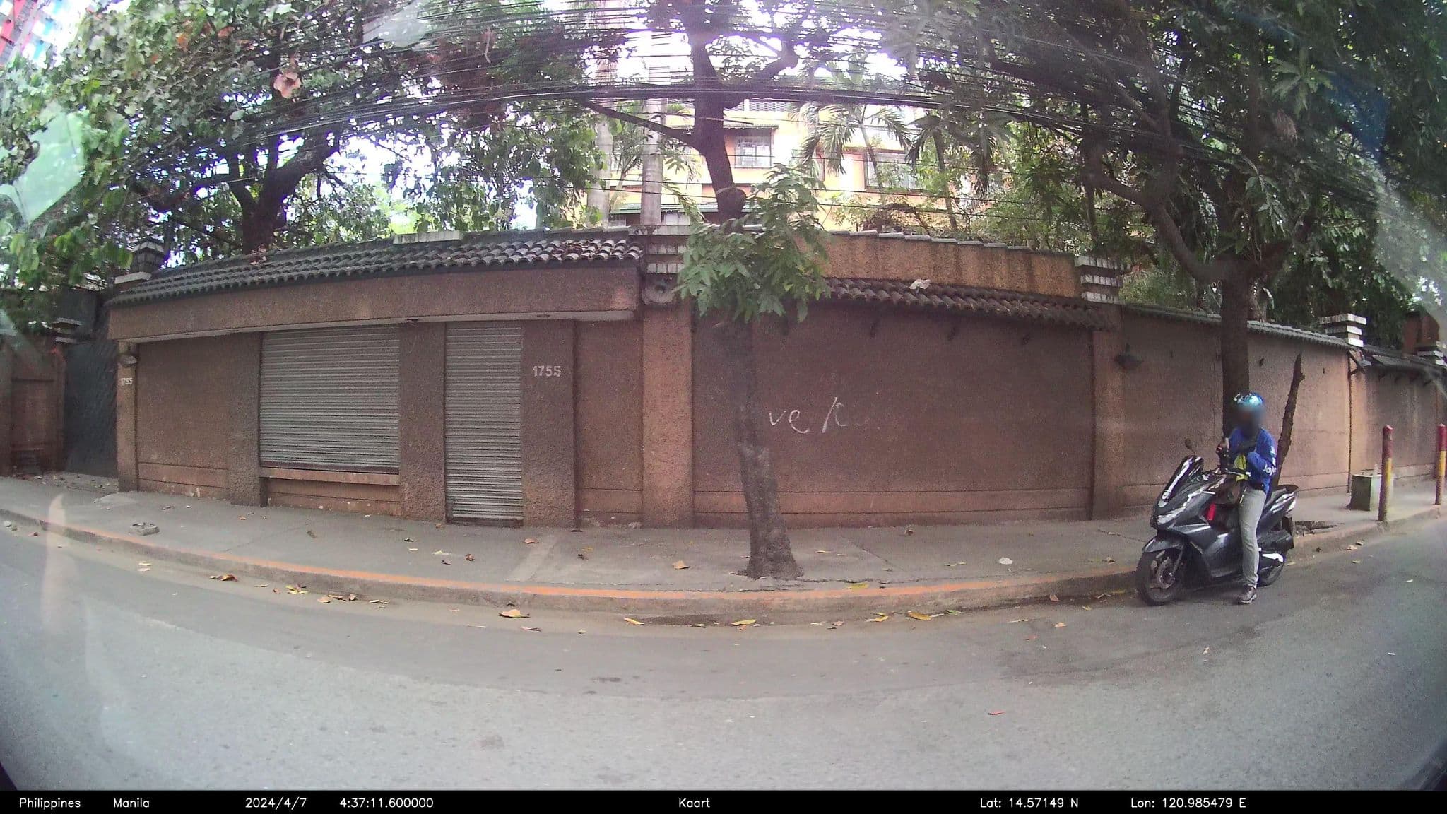 Street view near V Hotel, Paco — © kaart_4 (CC BY-SA · Mapillary)