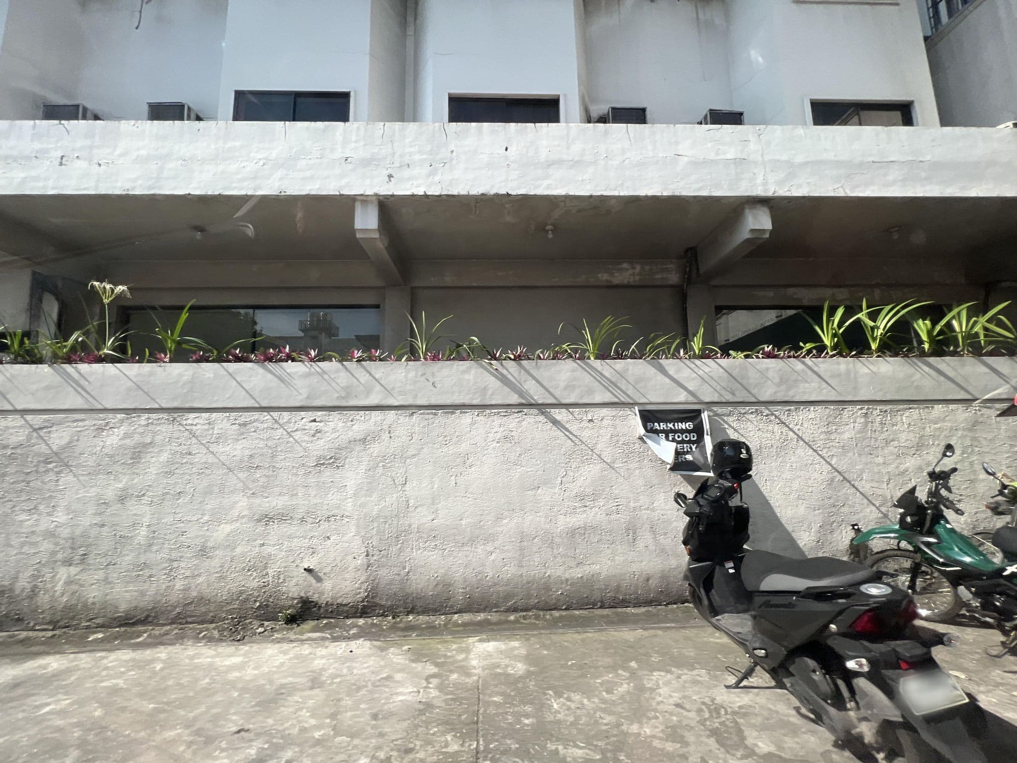 Street view near L'Fisher Hotel, Bacolod City — © jeth888 (CC BY-SA · Mapillary)