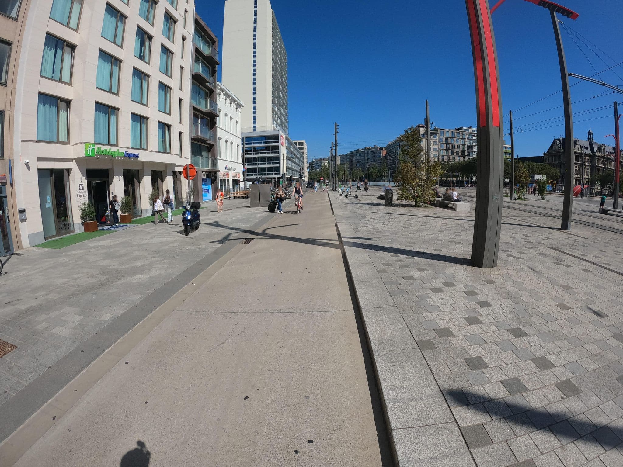 Street view near Holiday Inn Express Antwerp City Centre, Antwerp — © koninklijke (CC BY-SA · Mapillary)