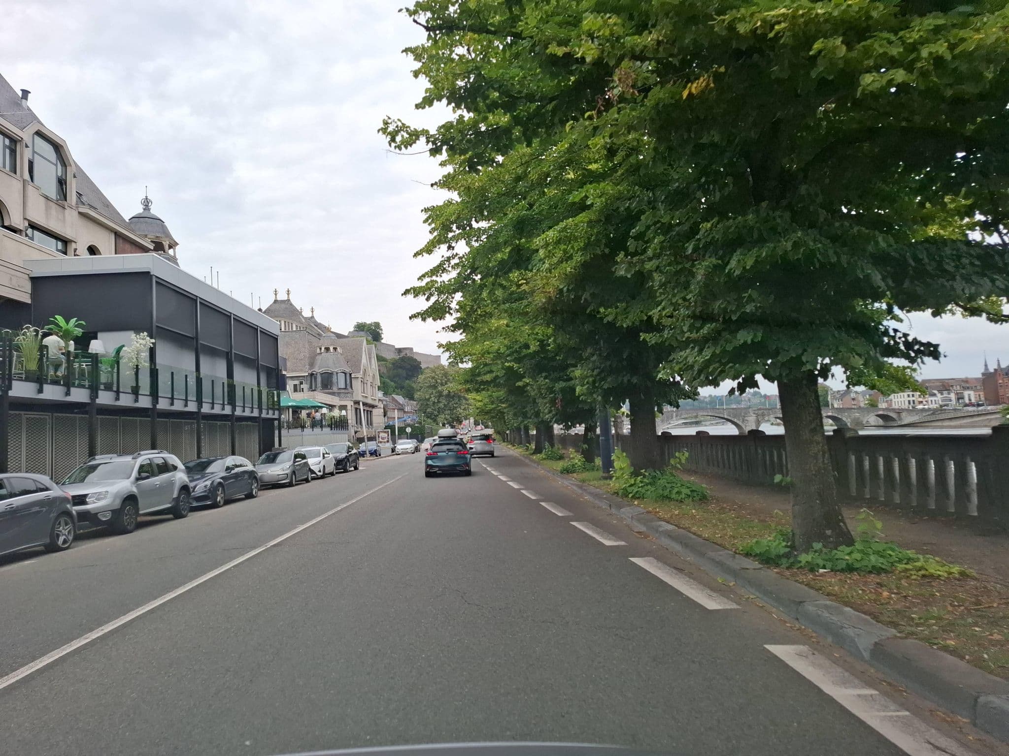 Street view near Circus Casino Resort, Jambes — © masterofnoroad (CC BY-SA · Mapillary)