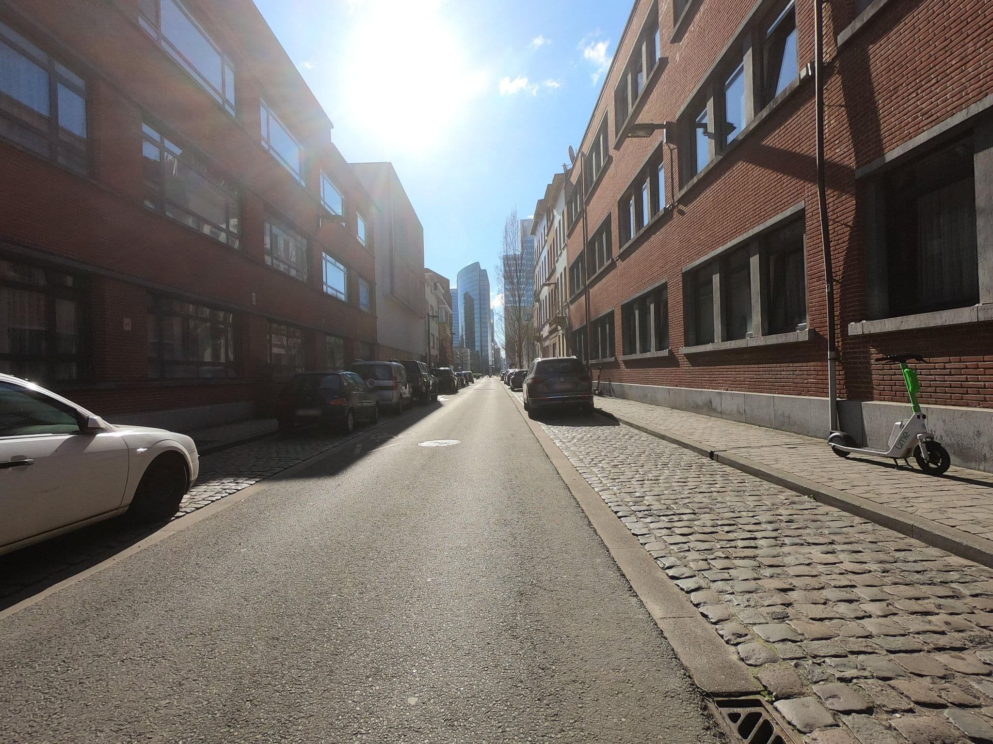 Street view near Condo Gardens Brussels, Schaerbeek — © thierry1030 (CC BY-SA · Mapillary)