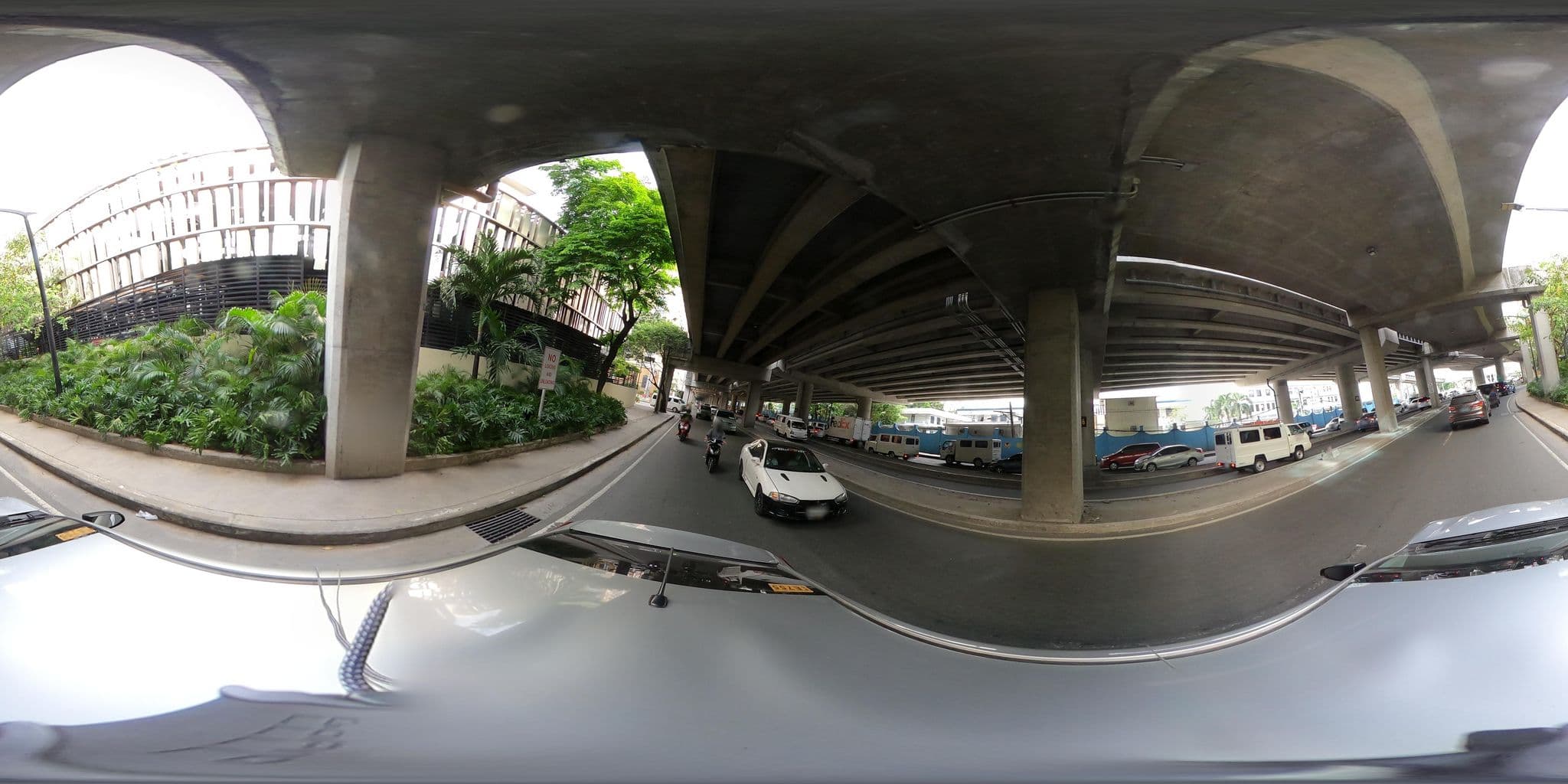 Street view near Holiday Inn Express, Pasay — © kaart_2 (CC BY-SA · Mapillary)
