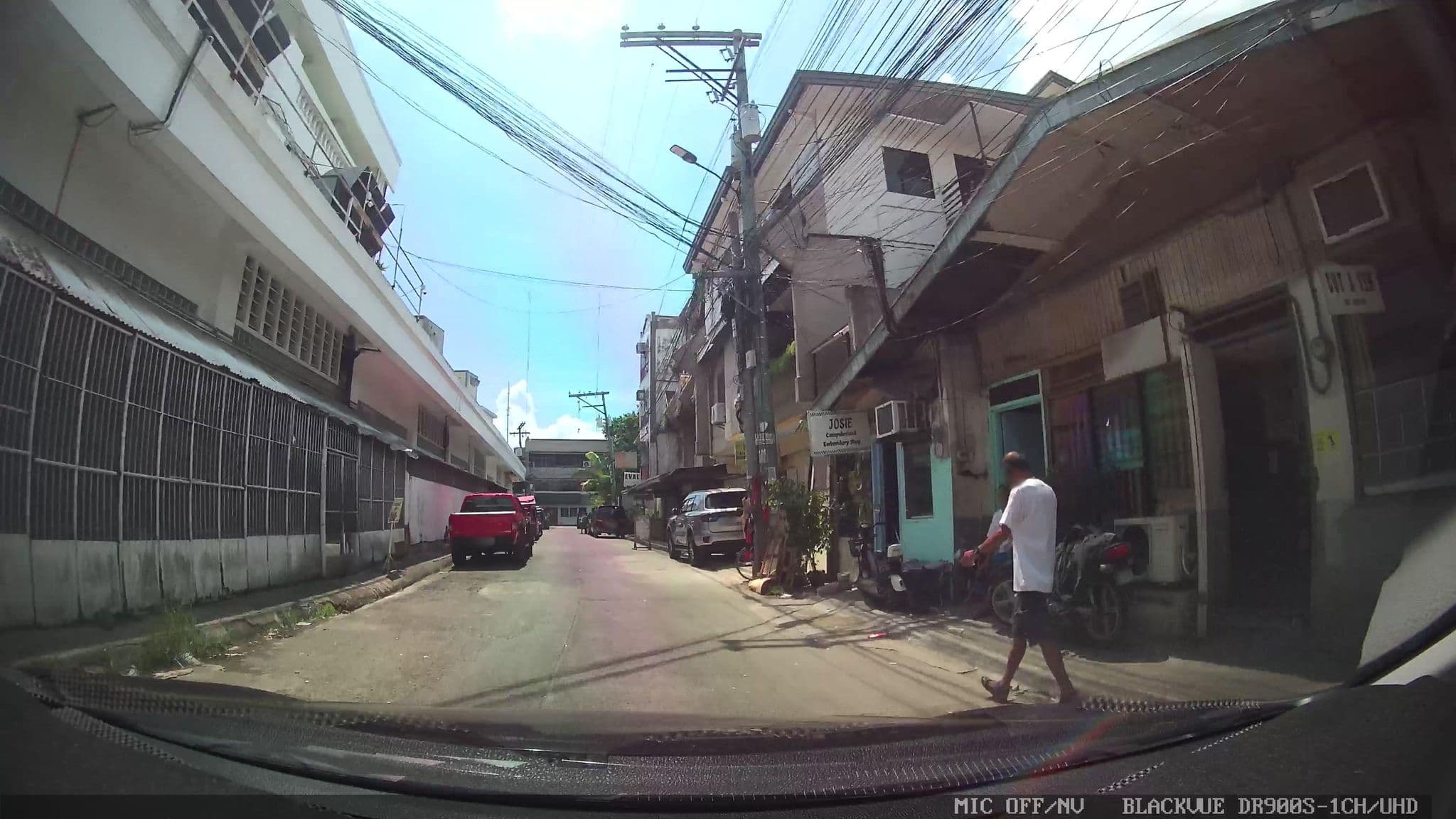 Street view near Grand Men Seng Hotel, Davao — © Kaart---FRONT (CC BY-SA · Mapillary)