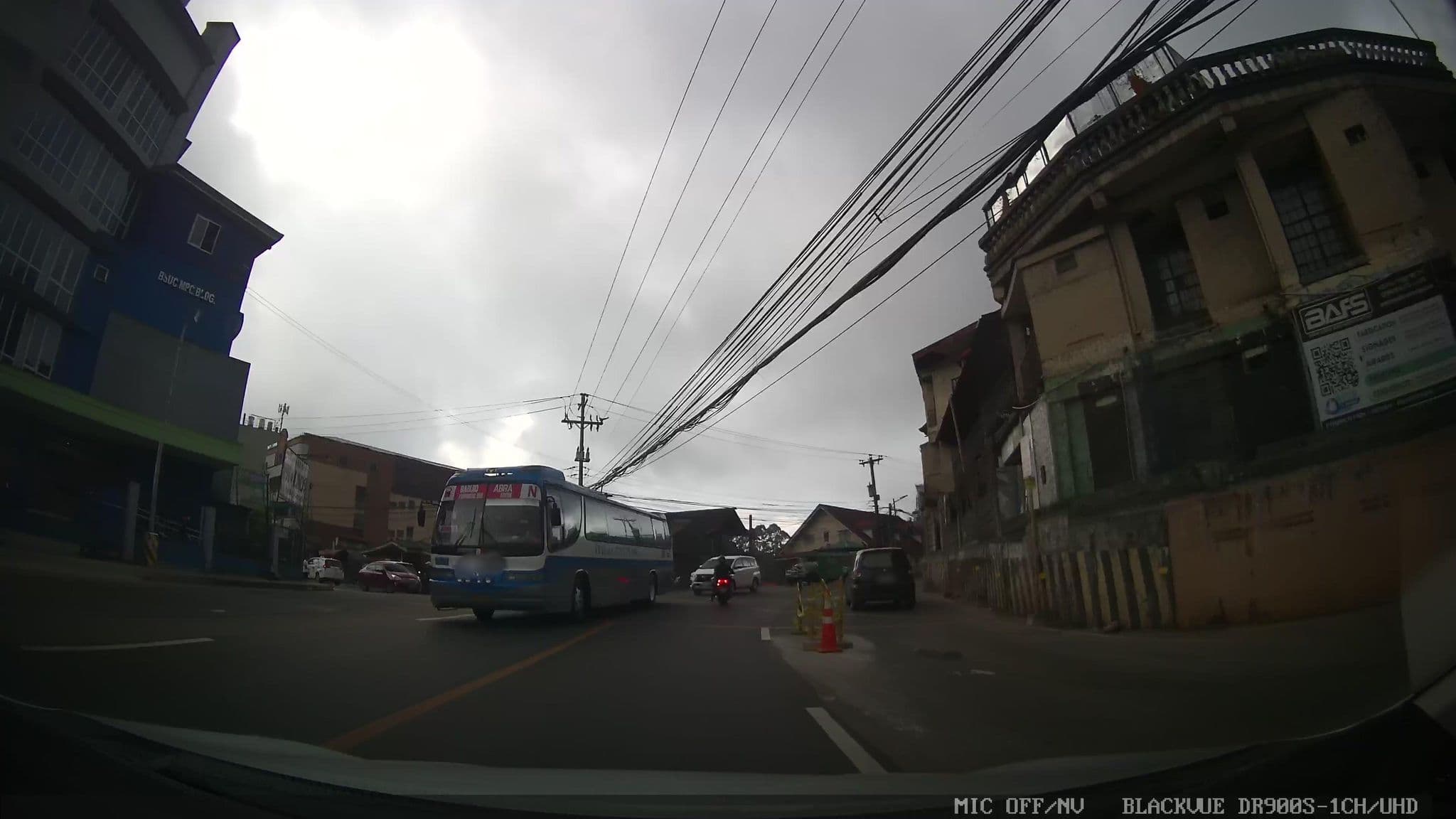 Street view near Naguilian Traveler's Inn, Baguio