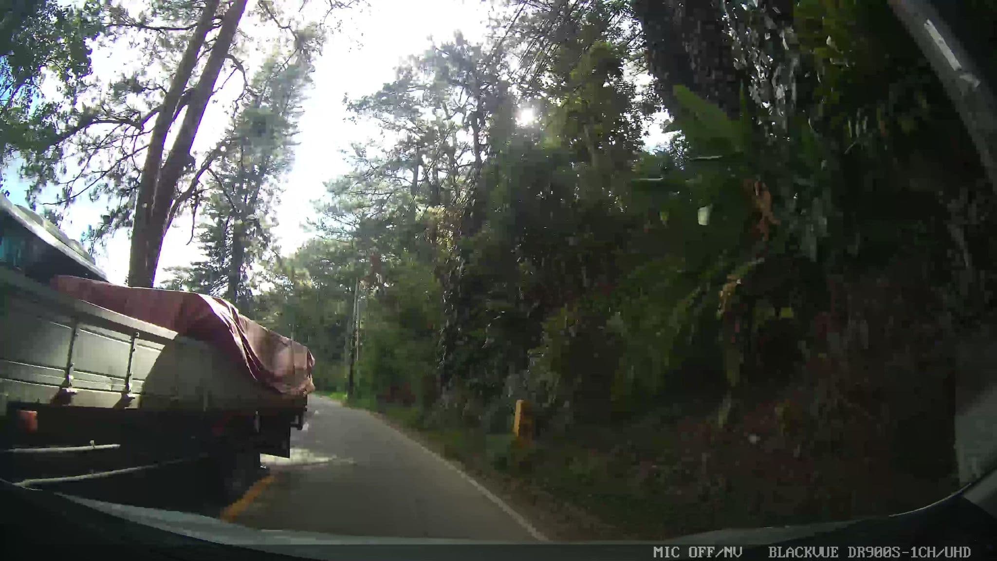 Street view near Villa Silvina Hotel & Restaurant, Tuding — © Kaart---FRONT (CC BY-SA · Mapillary)
