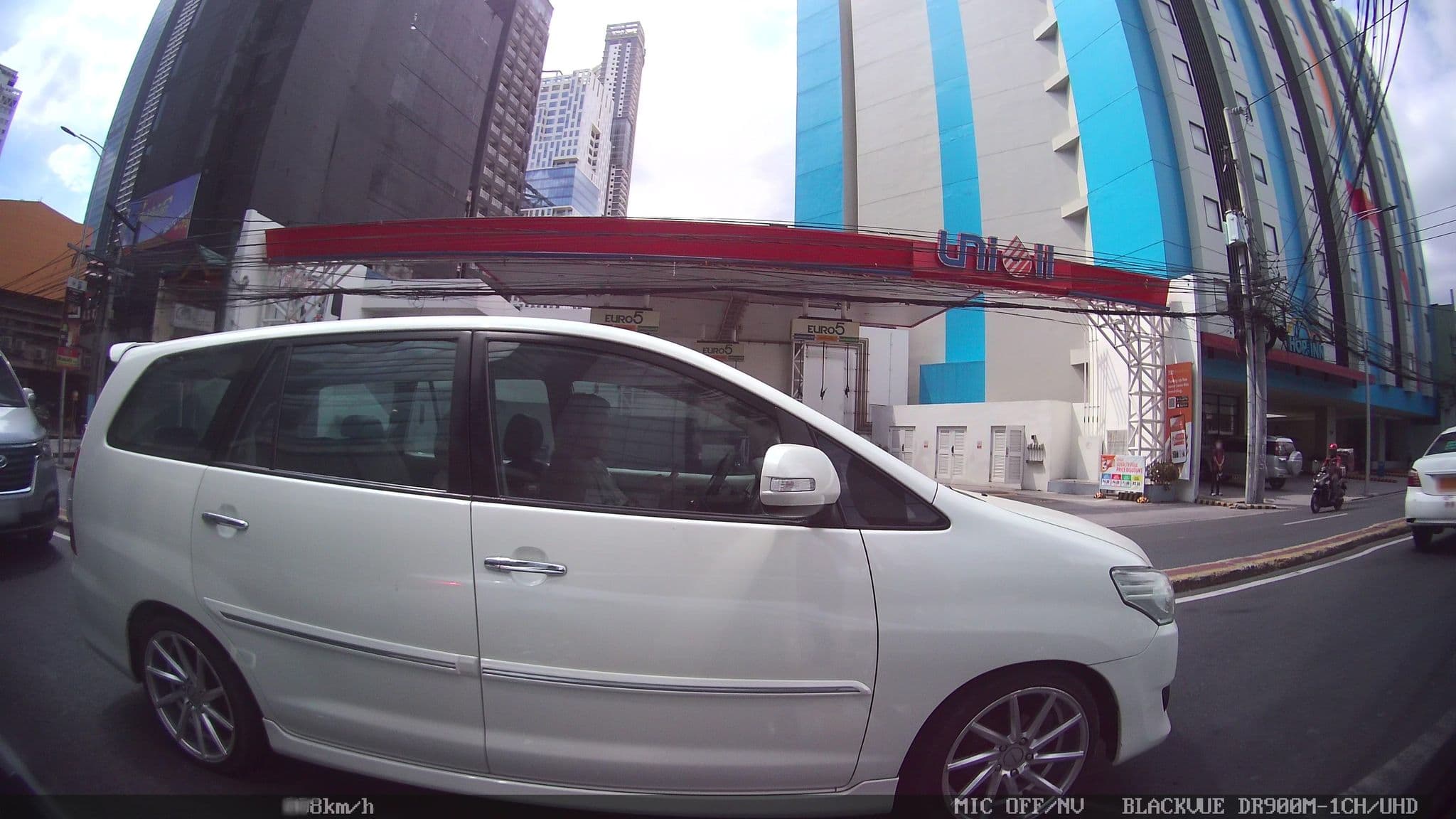 Street view near Hop Inn, Bel Air — © kaart_4 (CC BY-SA · Mapillary)