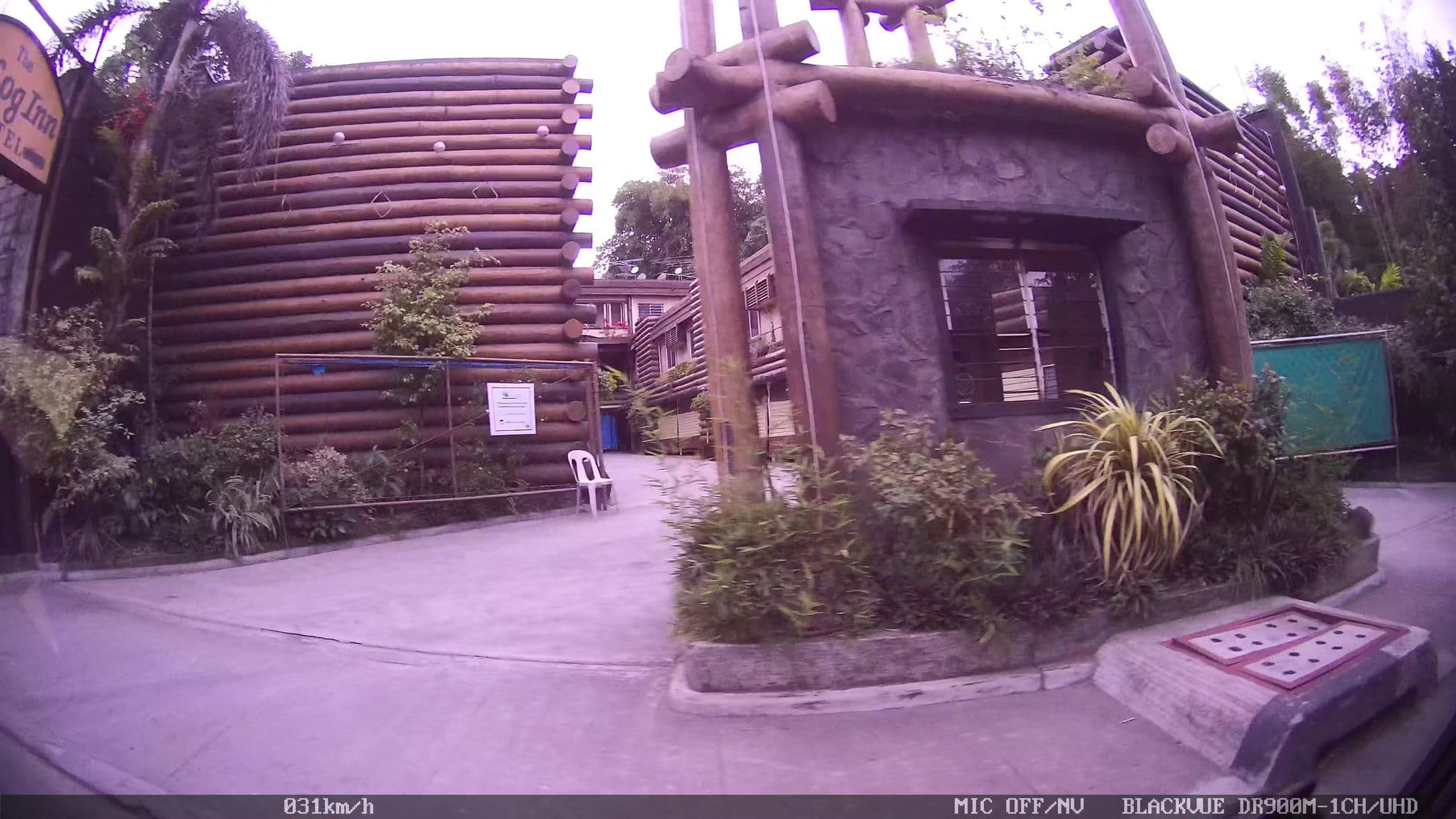 Street view near The Log Inn Hotel, Cainta — © kaart_2 (CC BY-SA · Mapillary)