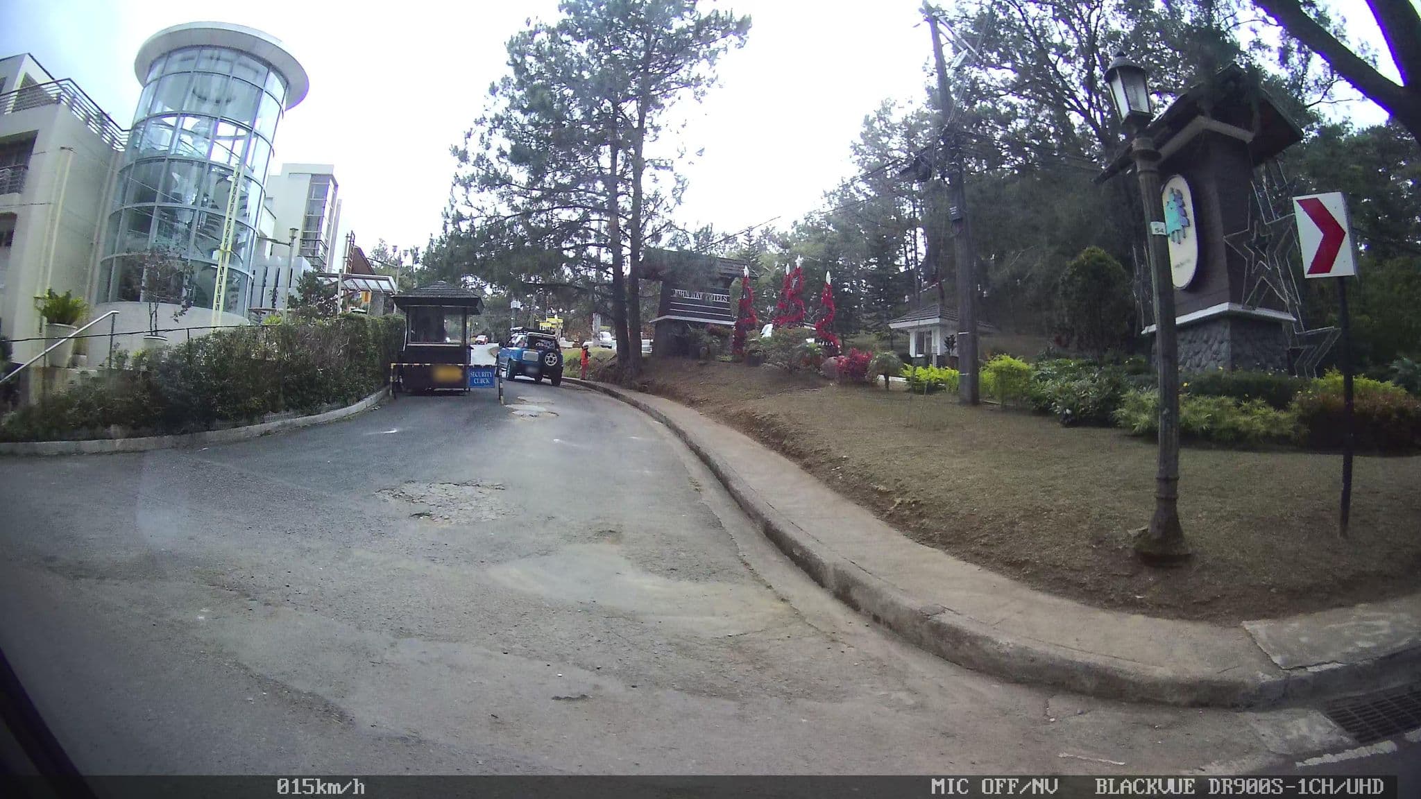Street view near White House of the Lord of Scents, Tuding — © Kaart---RIGHT (CC BY-SA · Mapillary)