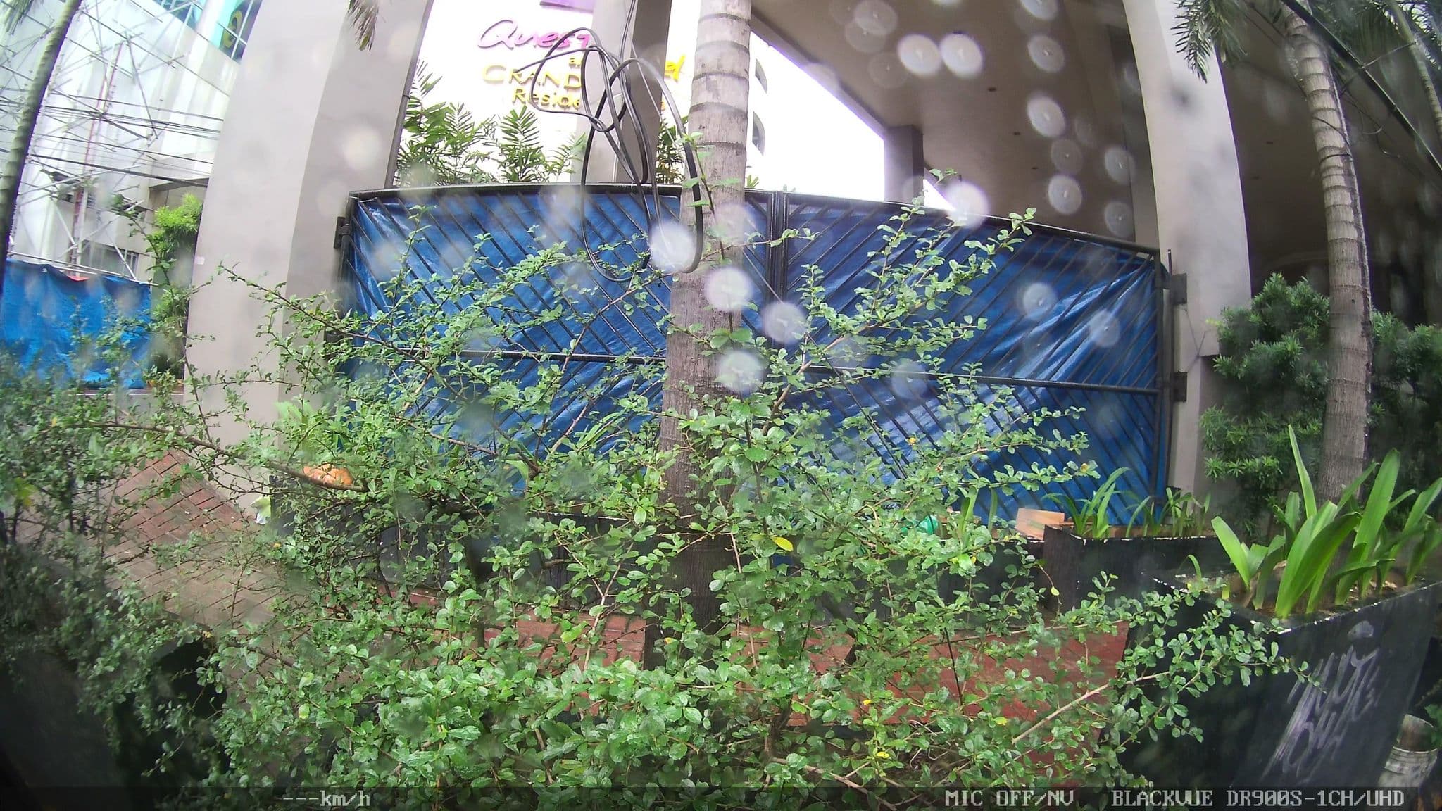 Street view near Quest Hotel & Grand Cenia Residences, Cebu City — © Kaart---RIGHT (CC BY-SA · Mapillary)