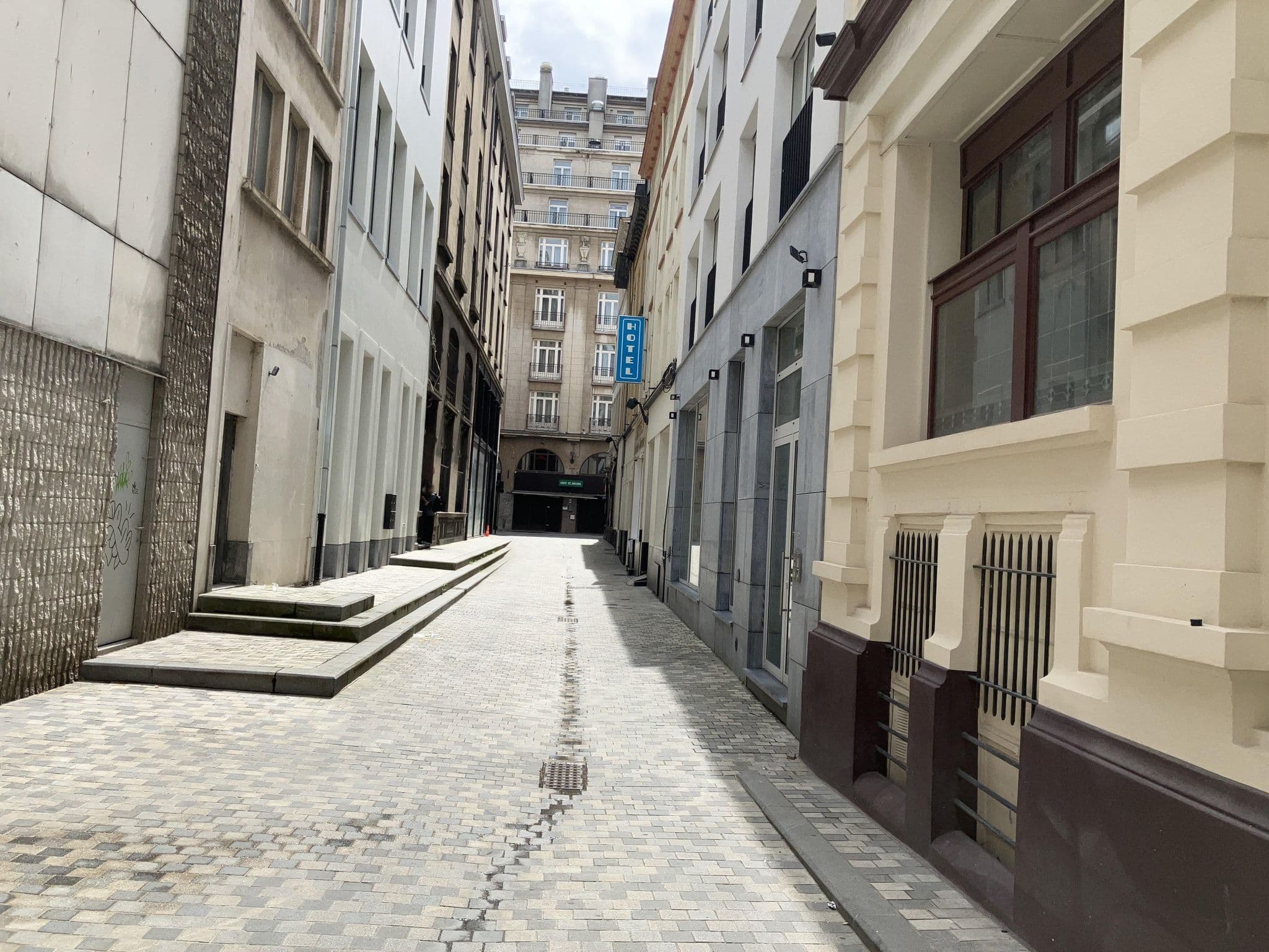 Street view near Espérance, Brussels — © southglos (CC BY-SA · Mapillary)