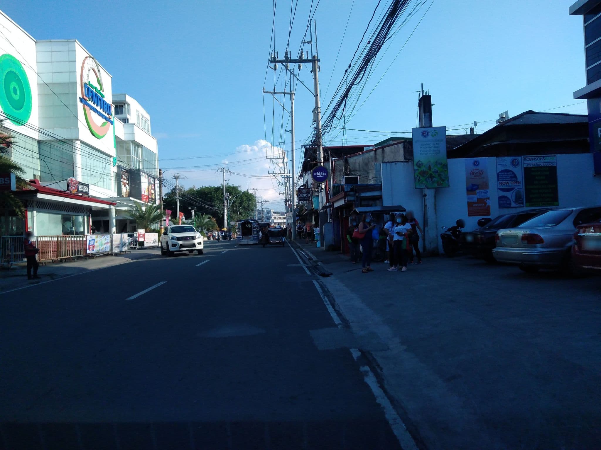 Street view near Lopez Apartments, Los Baños — © mdgabriel (CC BY-SA · Mapillary)