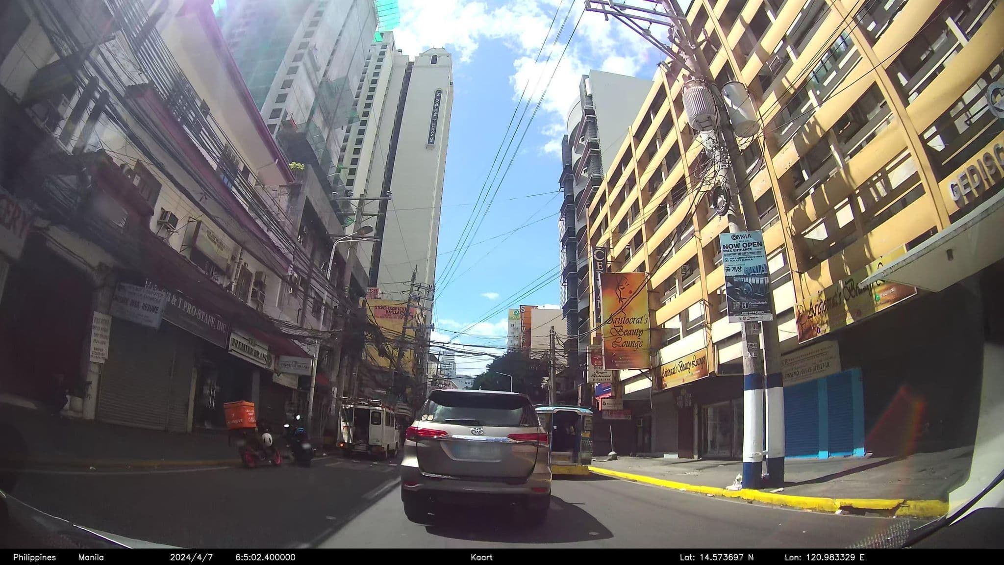 Street view near Executive Hotel, Paco — © kaart_4 (CC BY-SA · Mapillary)