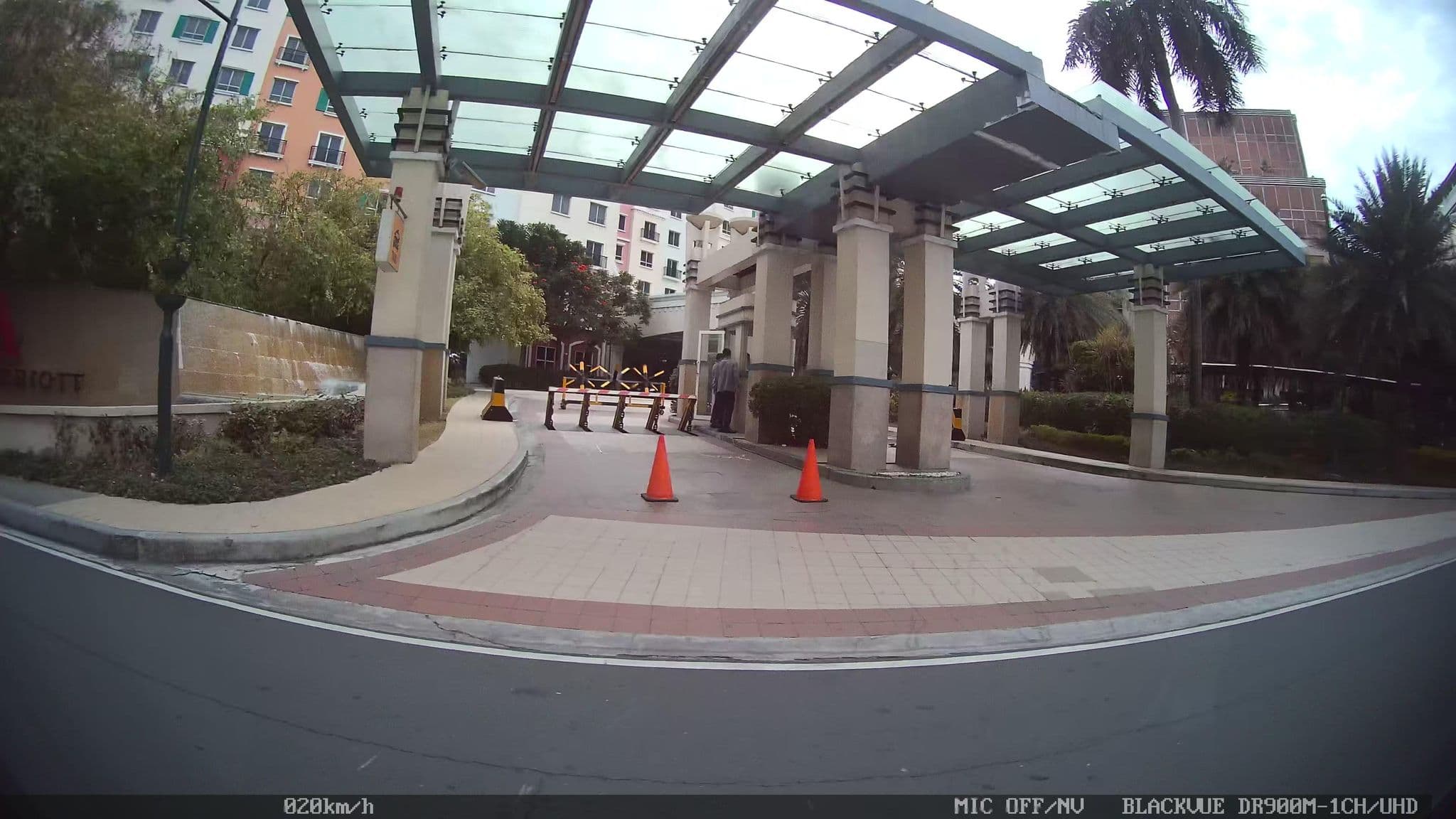 Street view near Manila Marriott Hotel, Pasay — © kaart_4 (CC BY-SA · Mapillary)