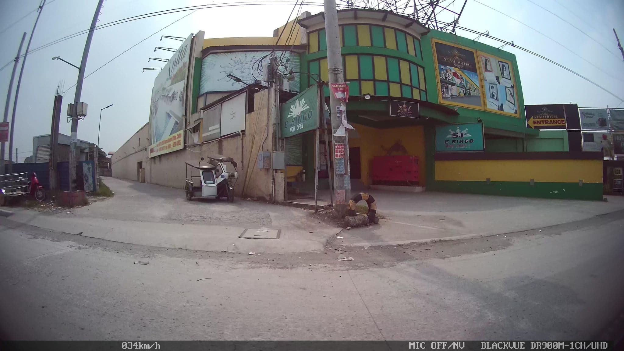 Street view near Hotel de Amor, Noveleta — © kaart_4 (CC BY-SA · Mapillary)