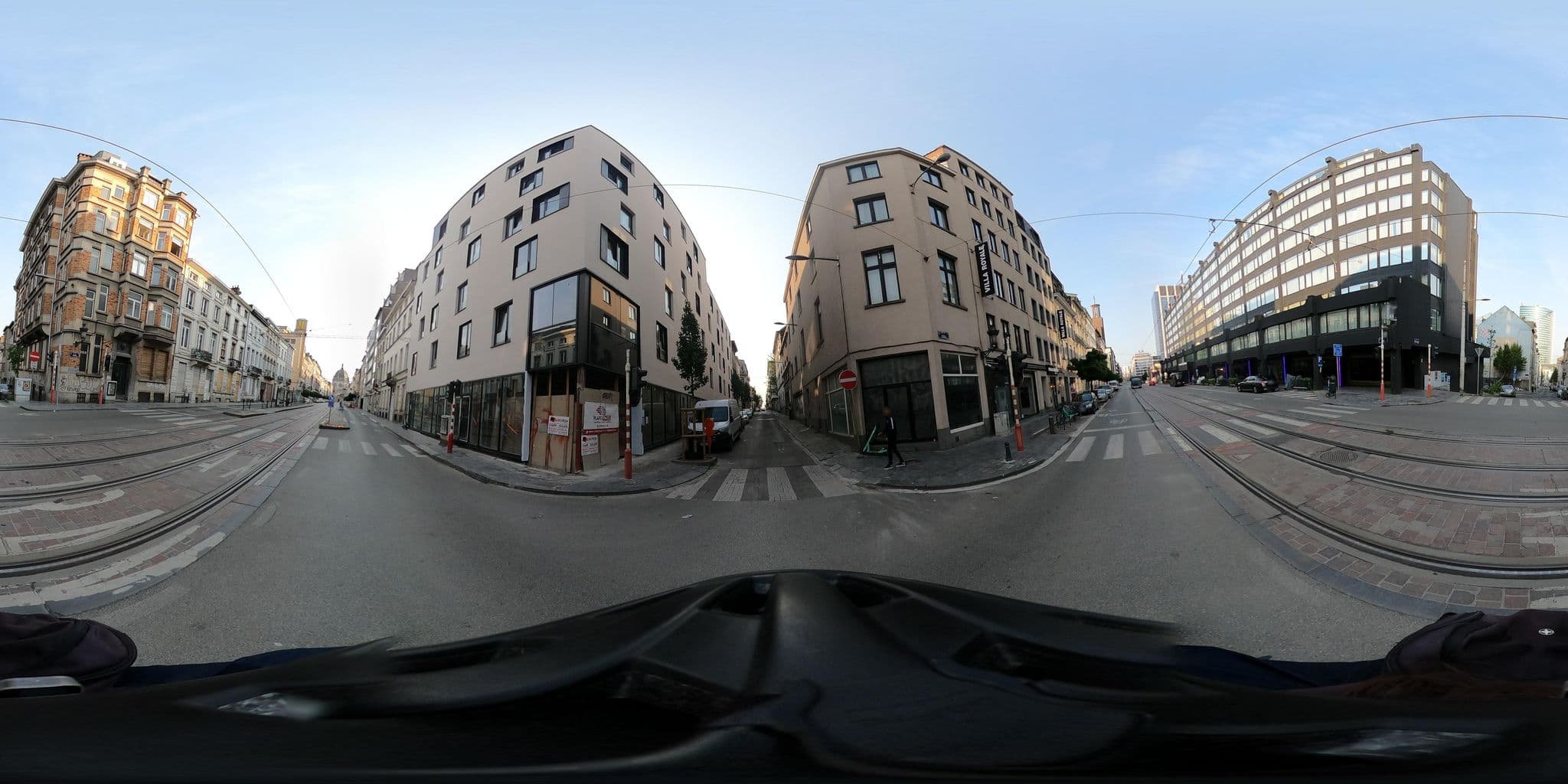 Street view near Villa Royale, Saint-Josse-ten-Noode — © RaphaelPasLoin (CC BY-SA · Mapillary)