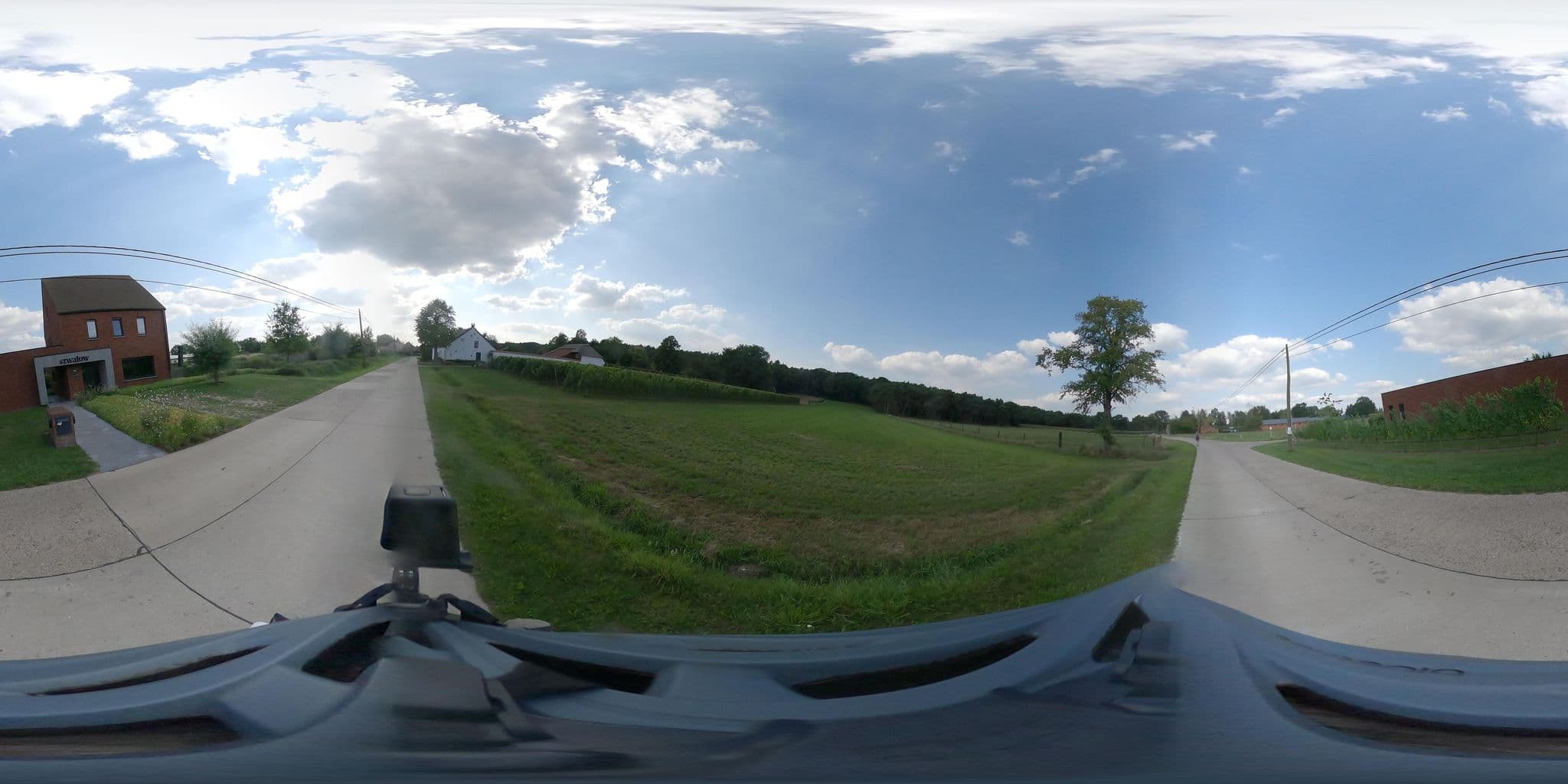 Street view near De Zwaluw, Lichtaart — © konink360 (CC BY-SA · Mapillary)
