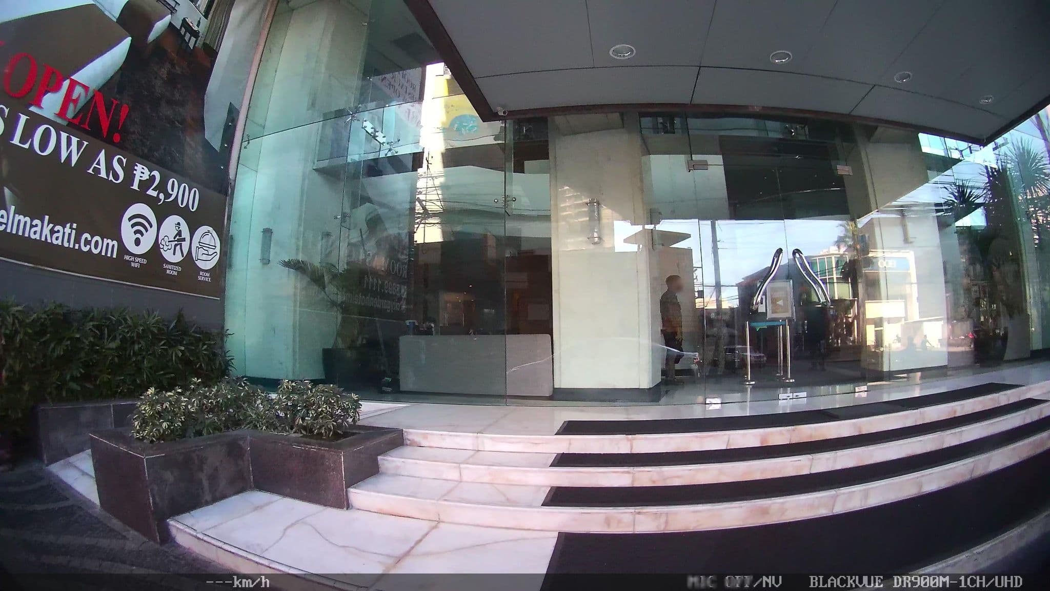 Street view near City Garden Grand Hotel, Bel Air — © kaart_4 (CC BY-SA · Mapillary)