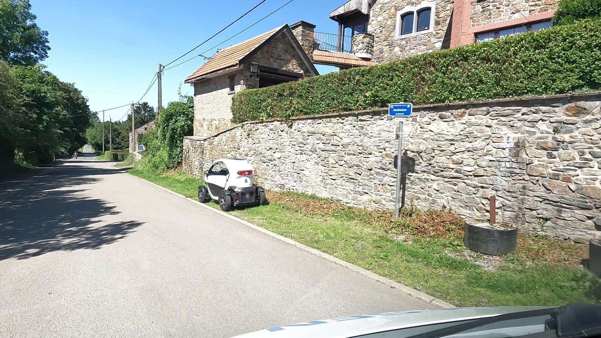 Street view near Bretts, Jalhay — © vinisa (CC BY-SA · Mapillary)