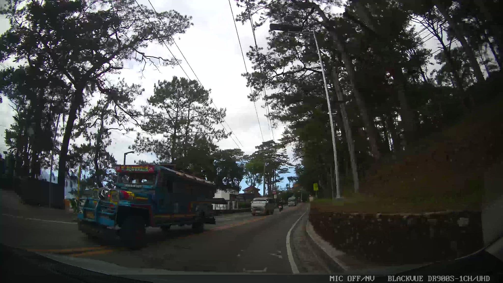 Street view near Fred's, Baguio