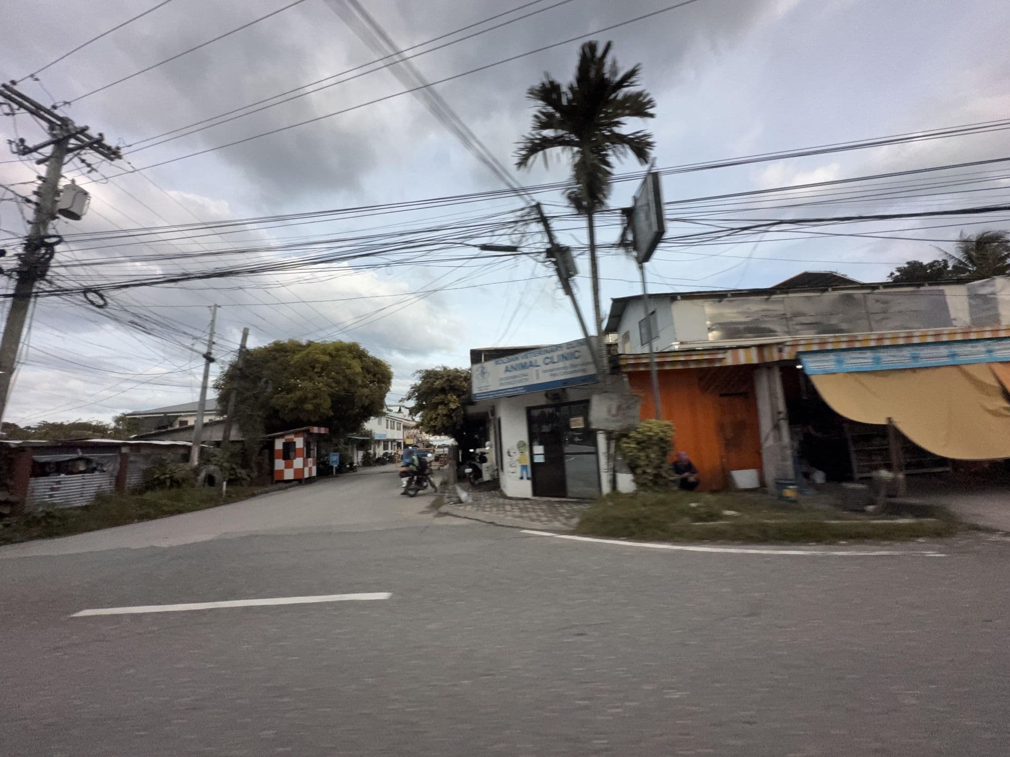 Street view near Ecde'l Hotel, Caticlan — © filipb (CC BY-SA · Mapillary)
