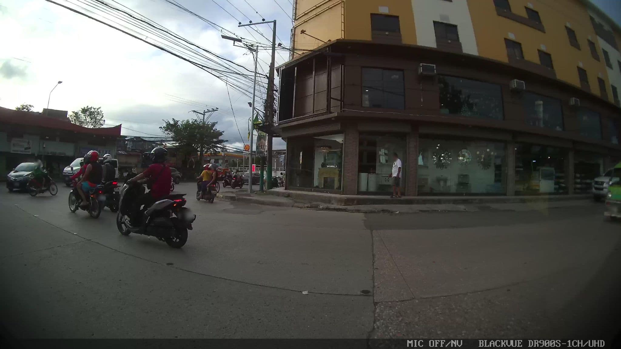 Street view near 7 Days Inn, Adlaon — © Kaart---LEFT (CC BY-SA · Mapillary)