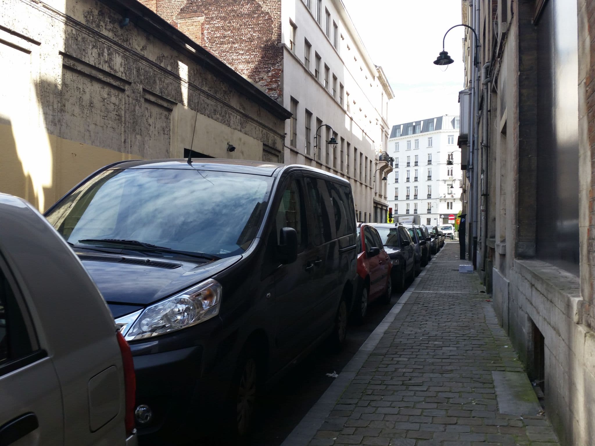 Street view near Benny’s Rooms Brussels City Centre, Brussels — © filipc (CC BY-SA · Mapillary)