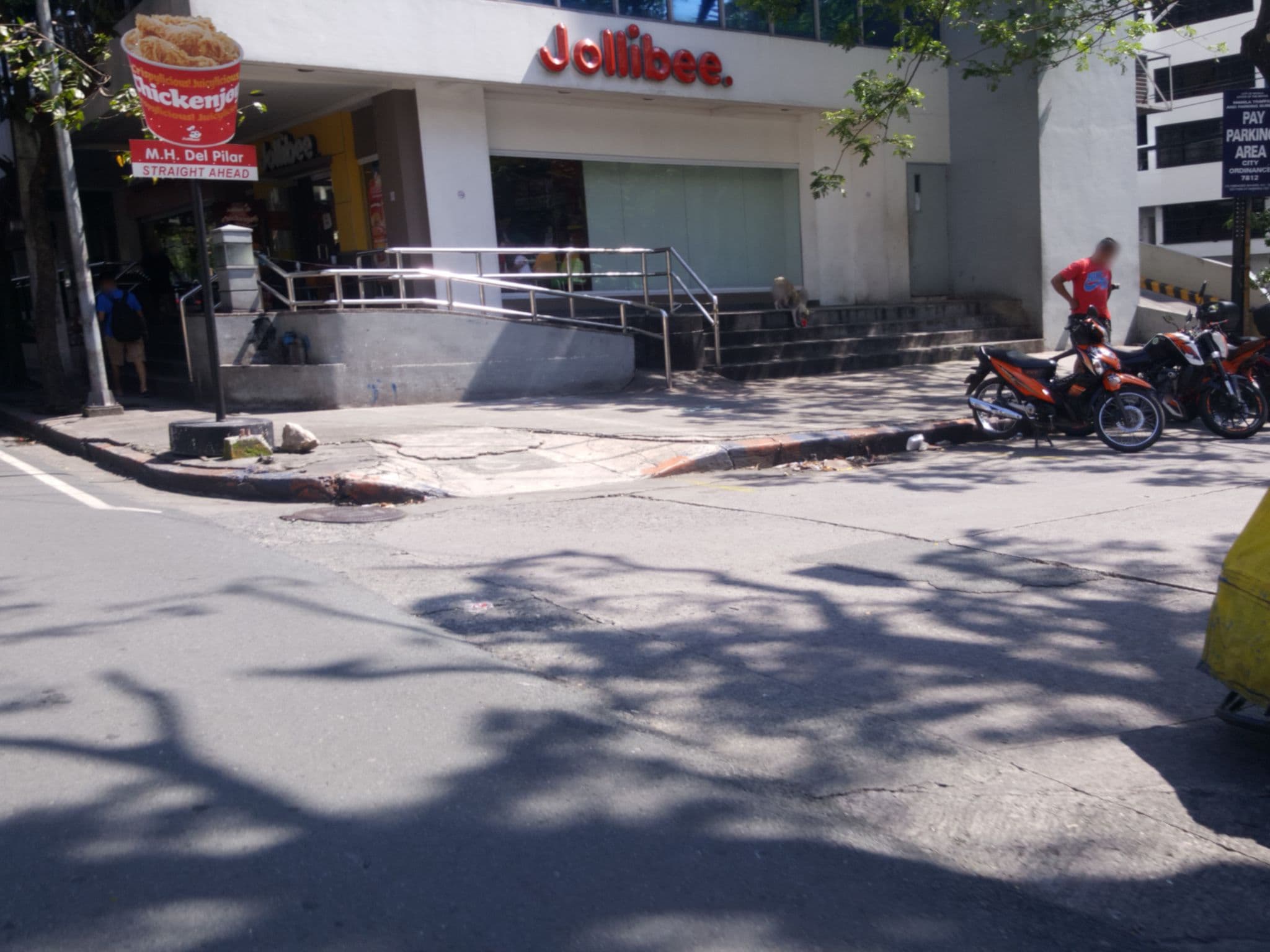 Street view near Rhema Parousia Hotel, Port Area — © noie (CC BY-SA · Mapillary)