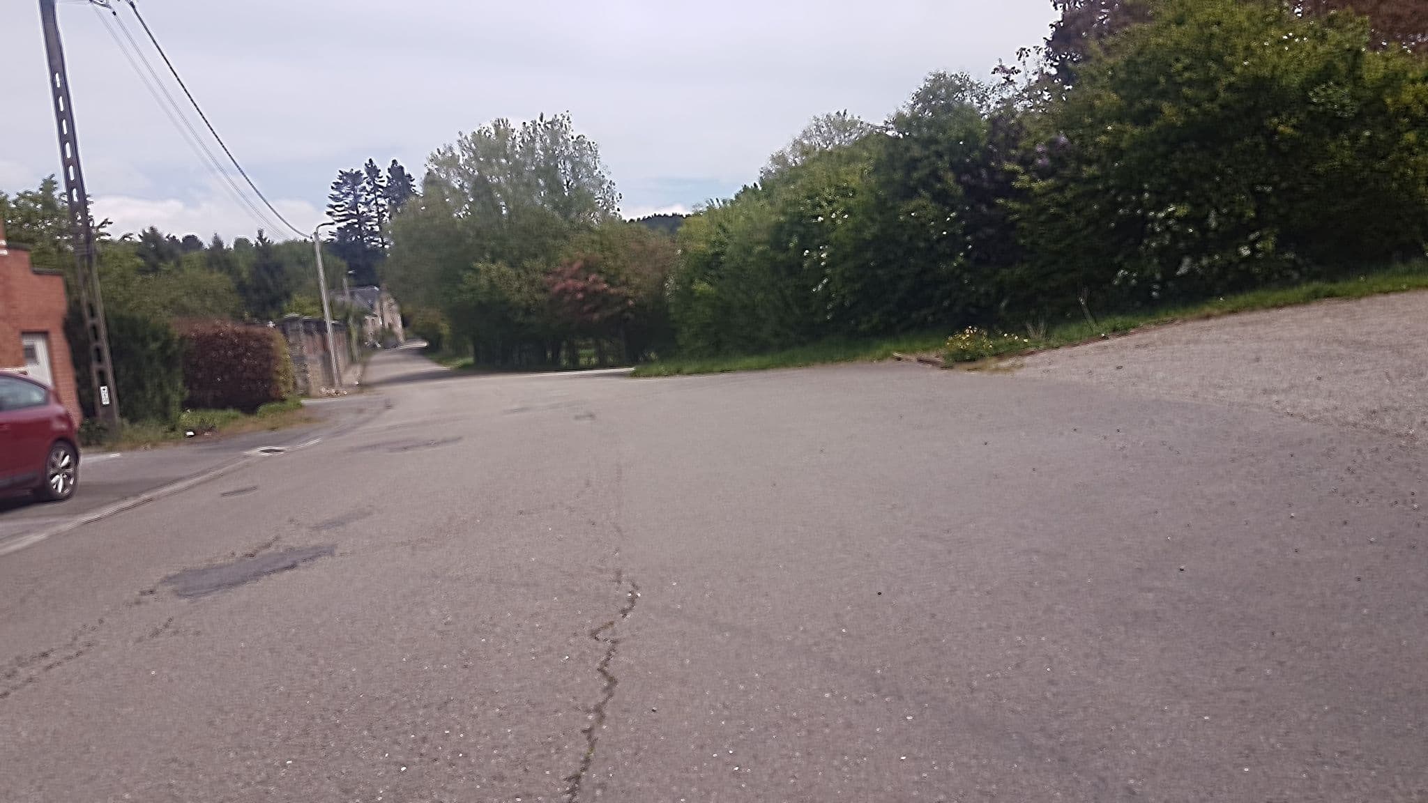 Street view near Gîte de l'Ancienne Gare de Oignies-en-Thiérache, Petigny — © qhub (CC BY-SA · Mapillary)