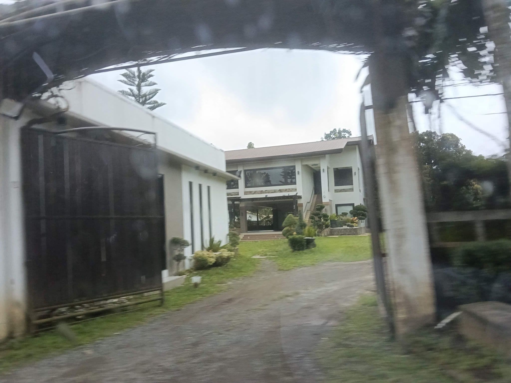 Street view near El Abyador Garden Pool Resort, Banaybanay — © RandomLipeno (CC BY-SA · Mapillary)