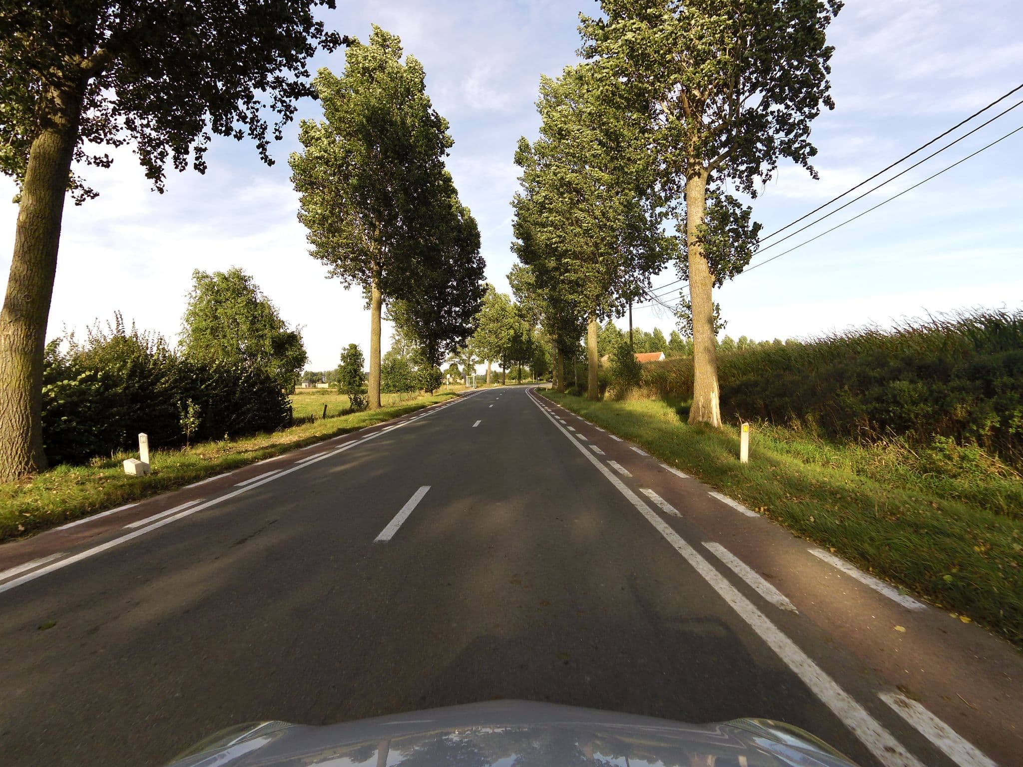 Street view near Camping Scheibeekhoeve, Alveringem — © zors1843 (CC BY-SA · Mapillary)
