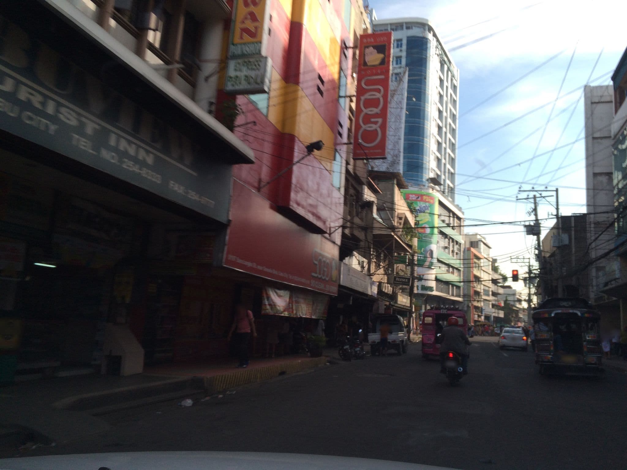 Street view near Hotel Sogo, Adlaon — © jeepney (CC BY-SA · Mapillary)