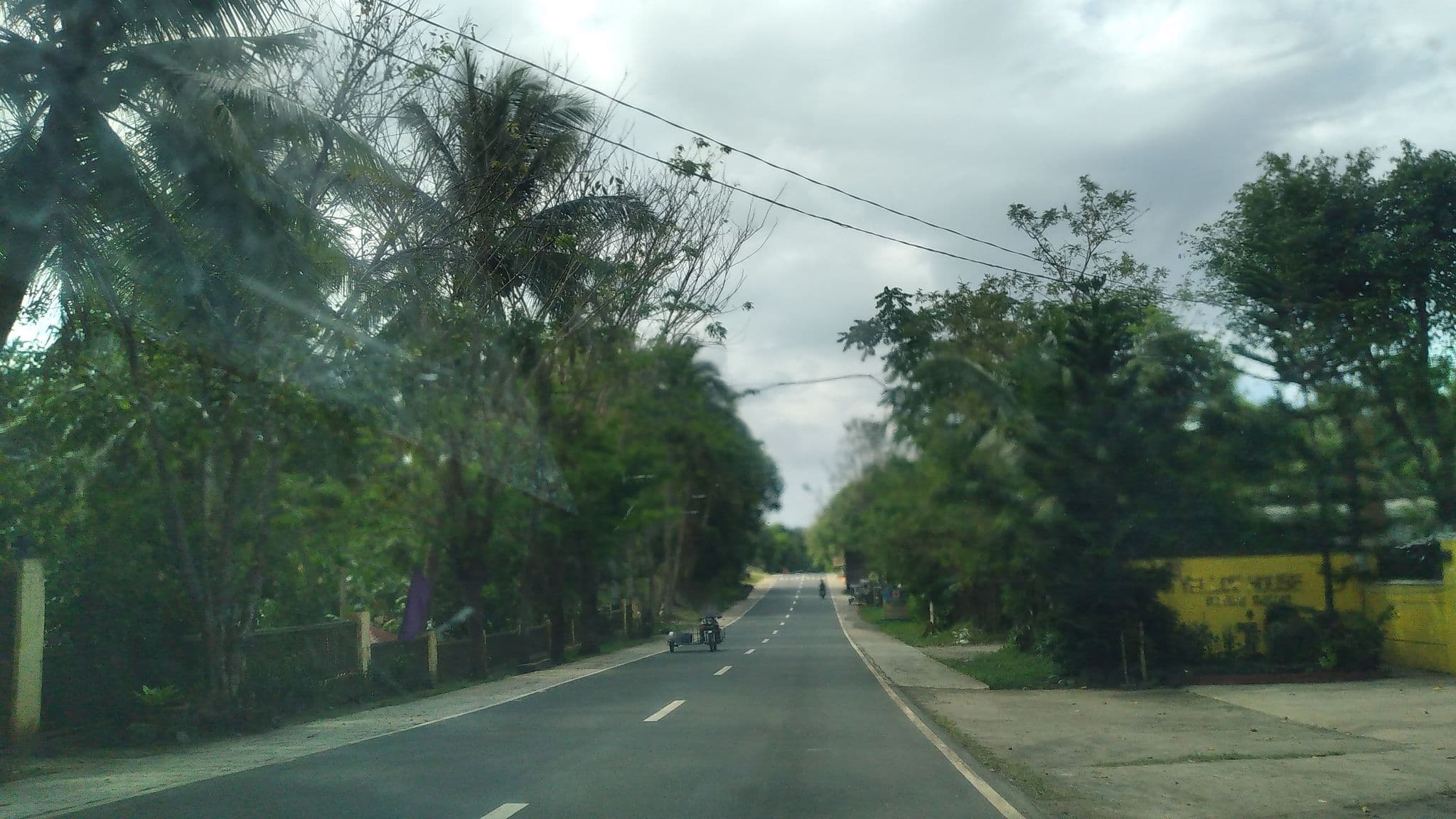 Street view near D' Yellow House Inn & Resort, Agdangan — © nickrds09 (CC BY-SA · Mapillary)
