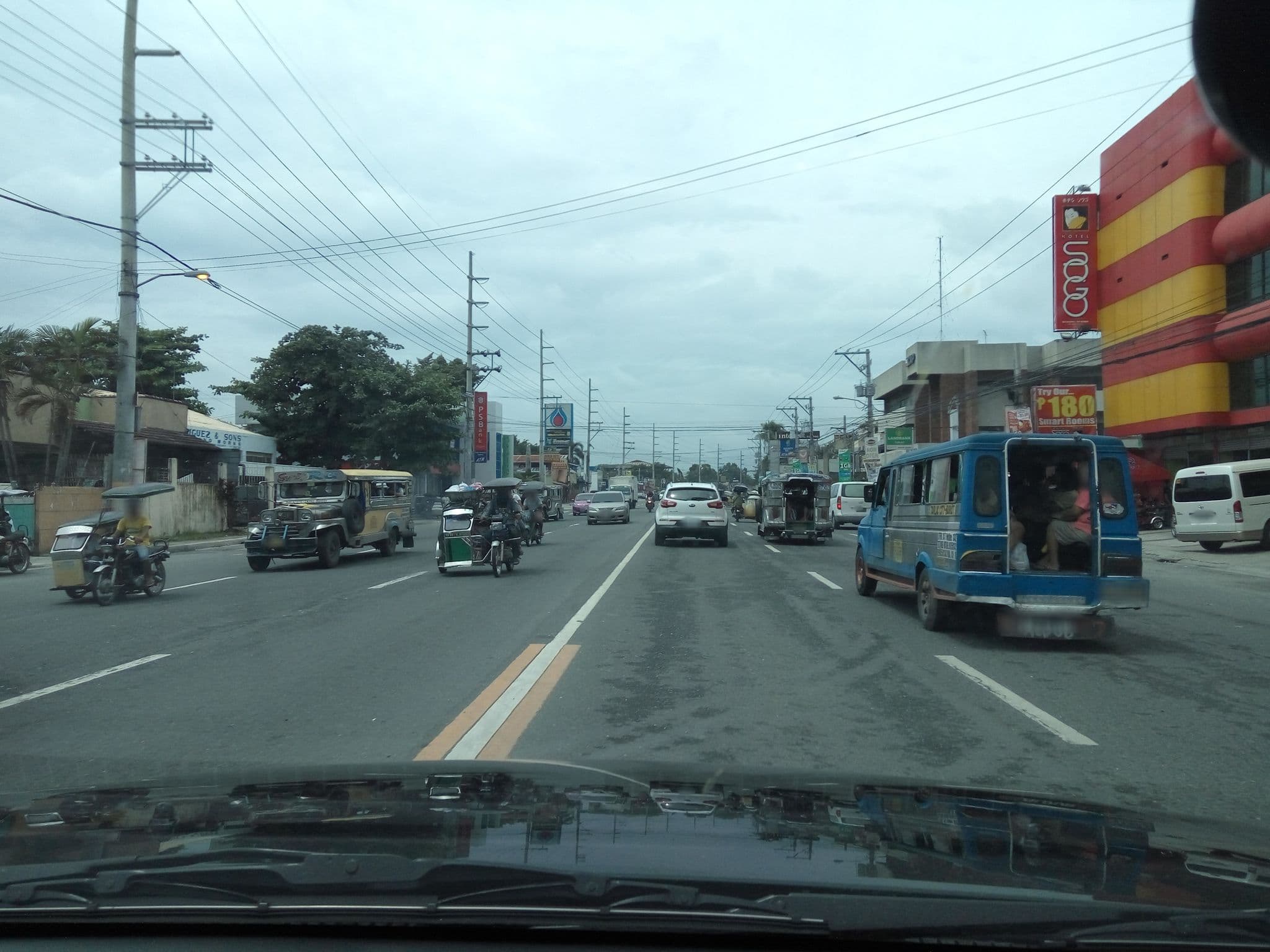 Street view near Hotel Sogo Tarlac, Tarlac City — © asdfasdf0986 (CC BY-SA · Mapillary)