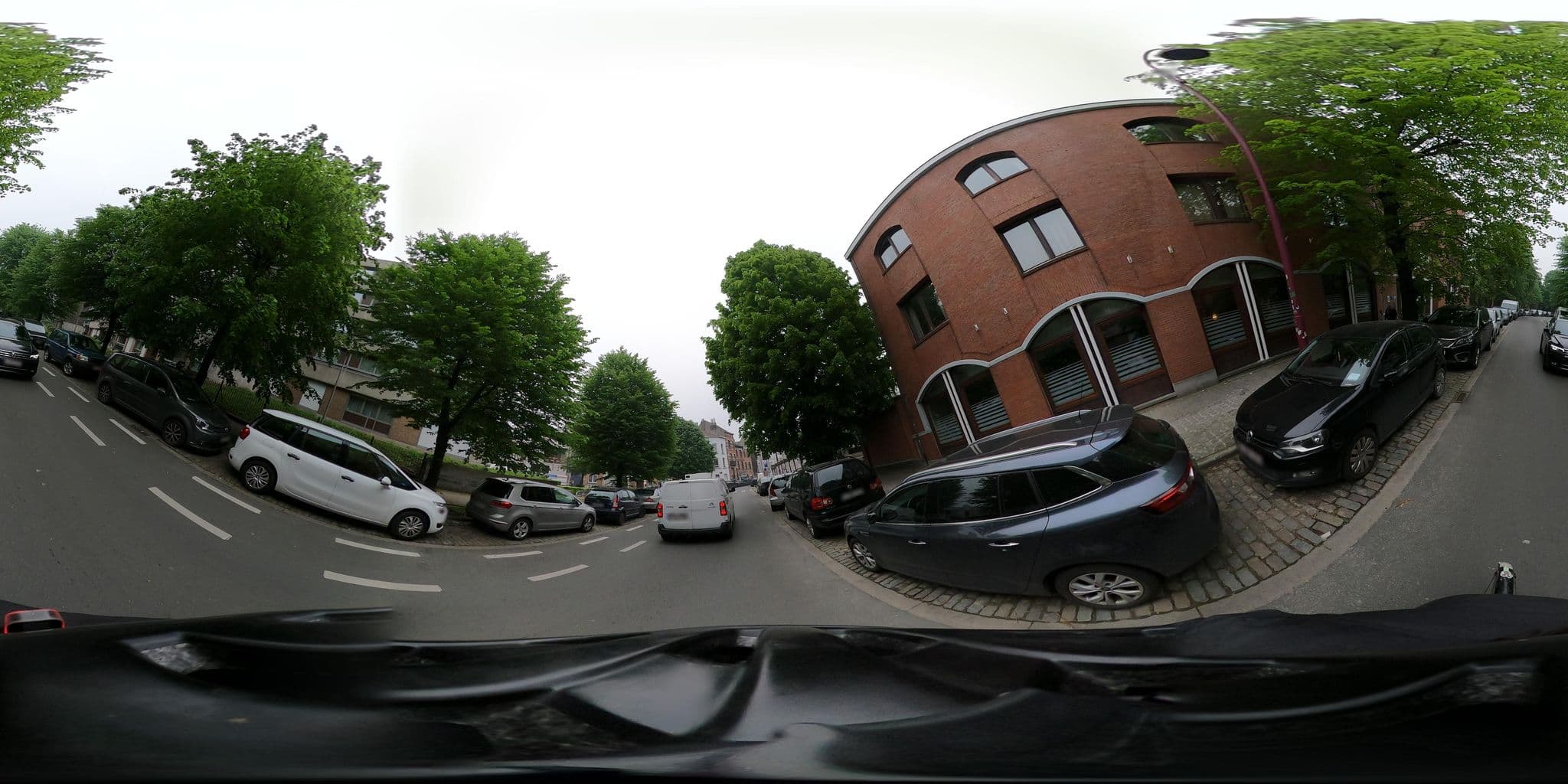 Street view near Auberge de Jeunesse Génération Europe, Koekelberg — © RaphaelPasLoin (CC BY-SA · Mapillary)