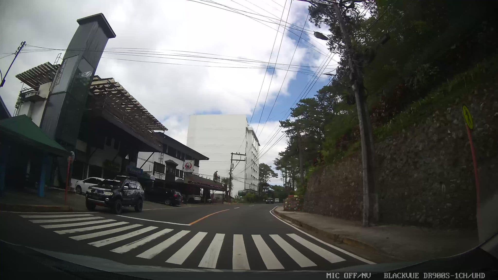 Street view near Iggy's Inn, Baguio