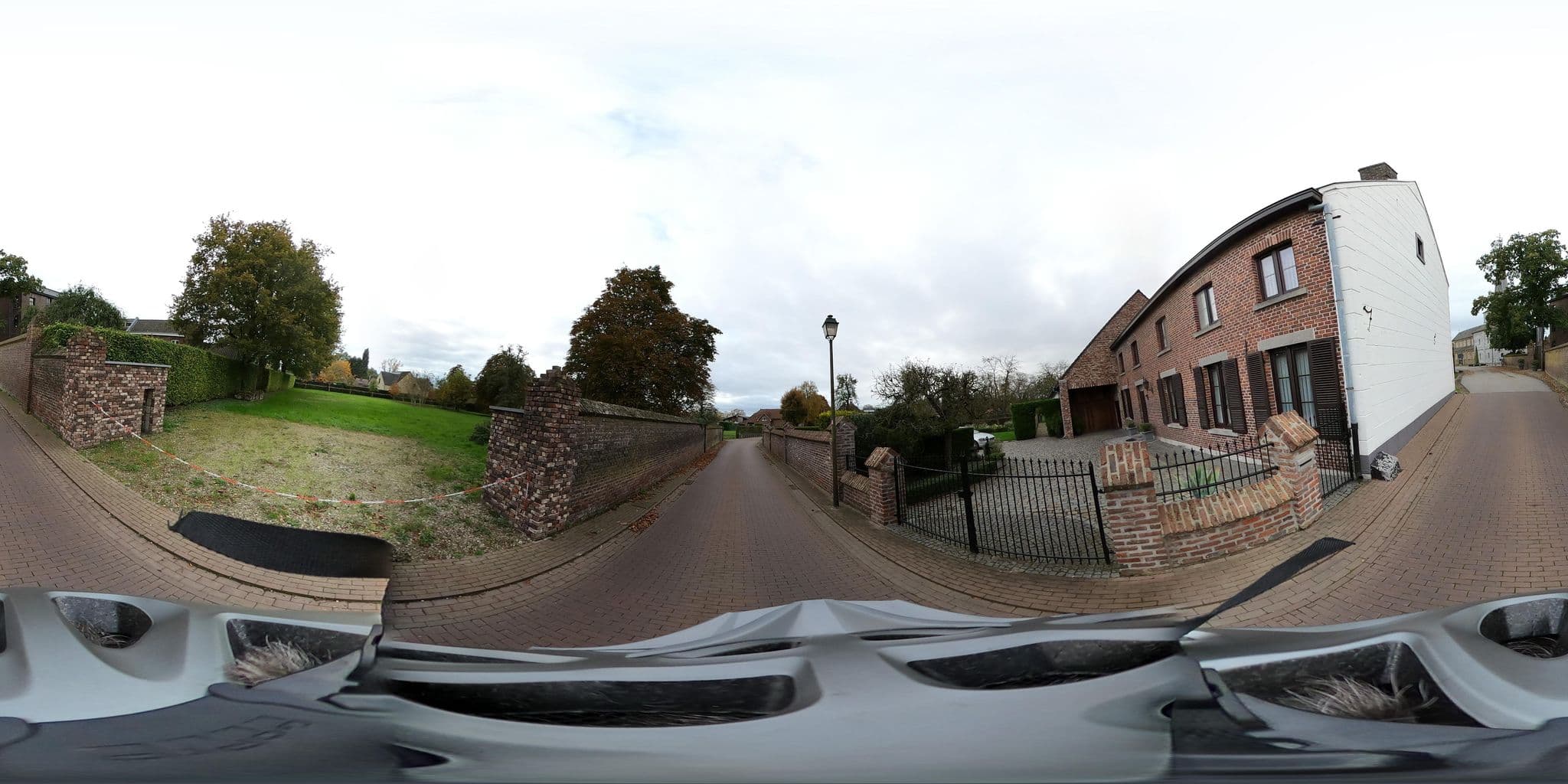 Street view near Aldeneikerhof, Maaseik — © Eebie (CC BY-SA · Mapillary)