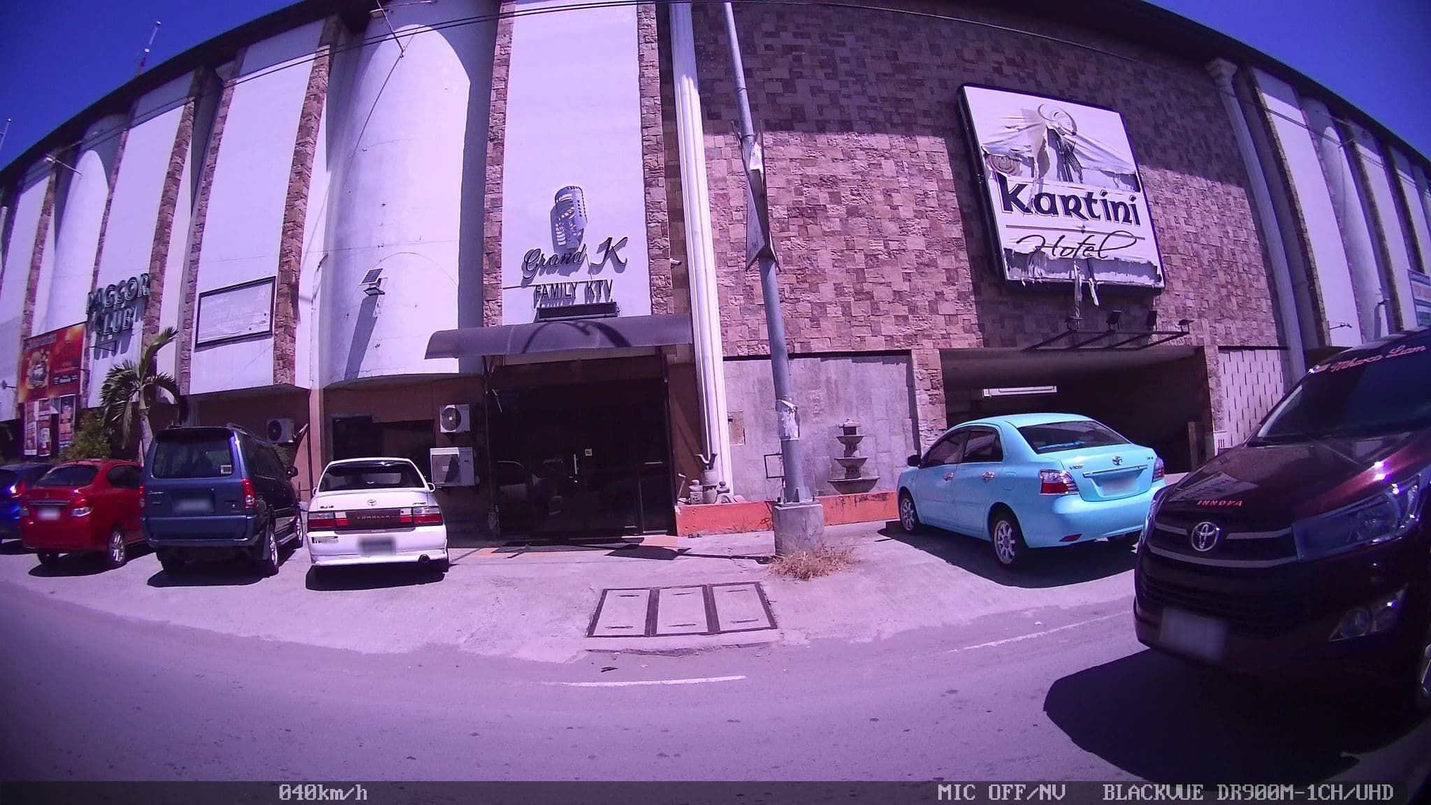 Street view near Kartini Hotel, Kawit — © kaart_1 (CC BY-SA · Mapillary)