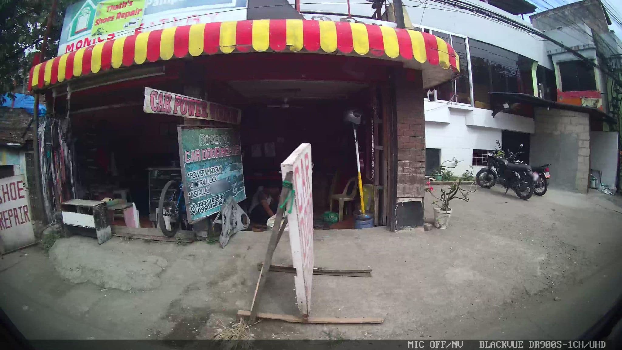 Street view near Casa Norberto Pension House, Lapu-Lapu City — © Kaart---RIGHT (CC BY-SA · Mapillary)
