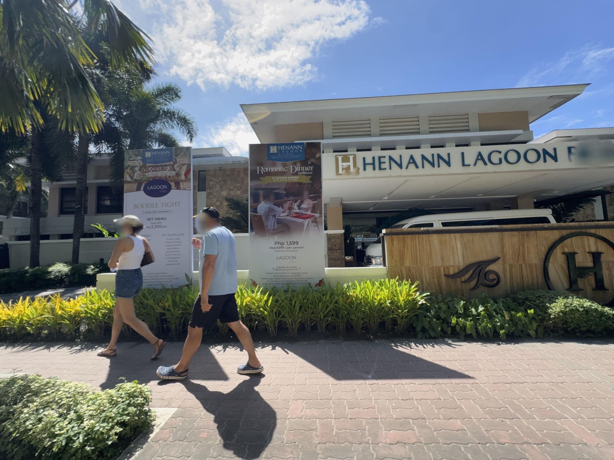 Street view near Hennan Lagoon Resort, Yapak