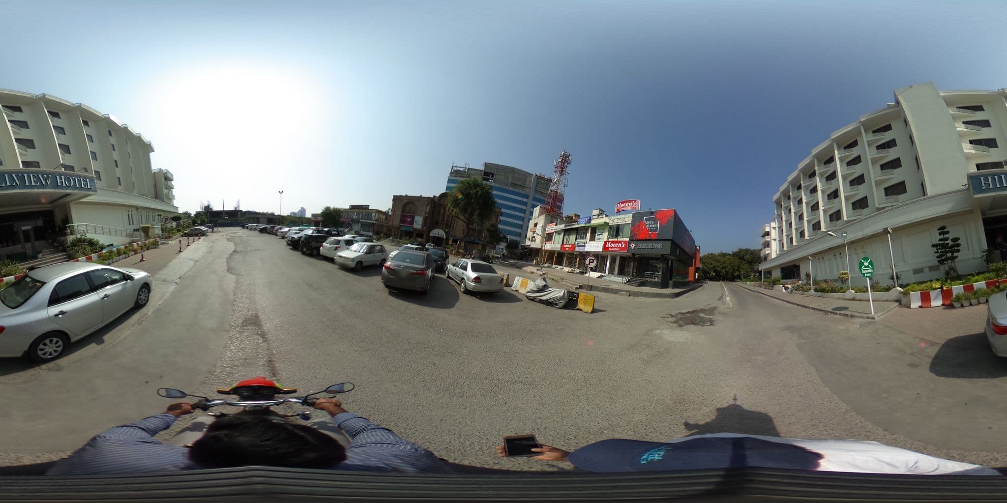 Street view near Hill View Hotel, Islamabad