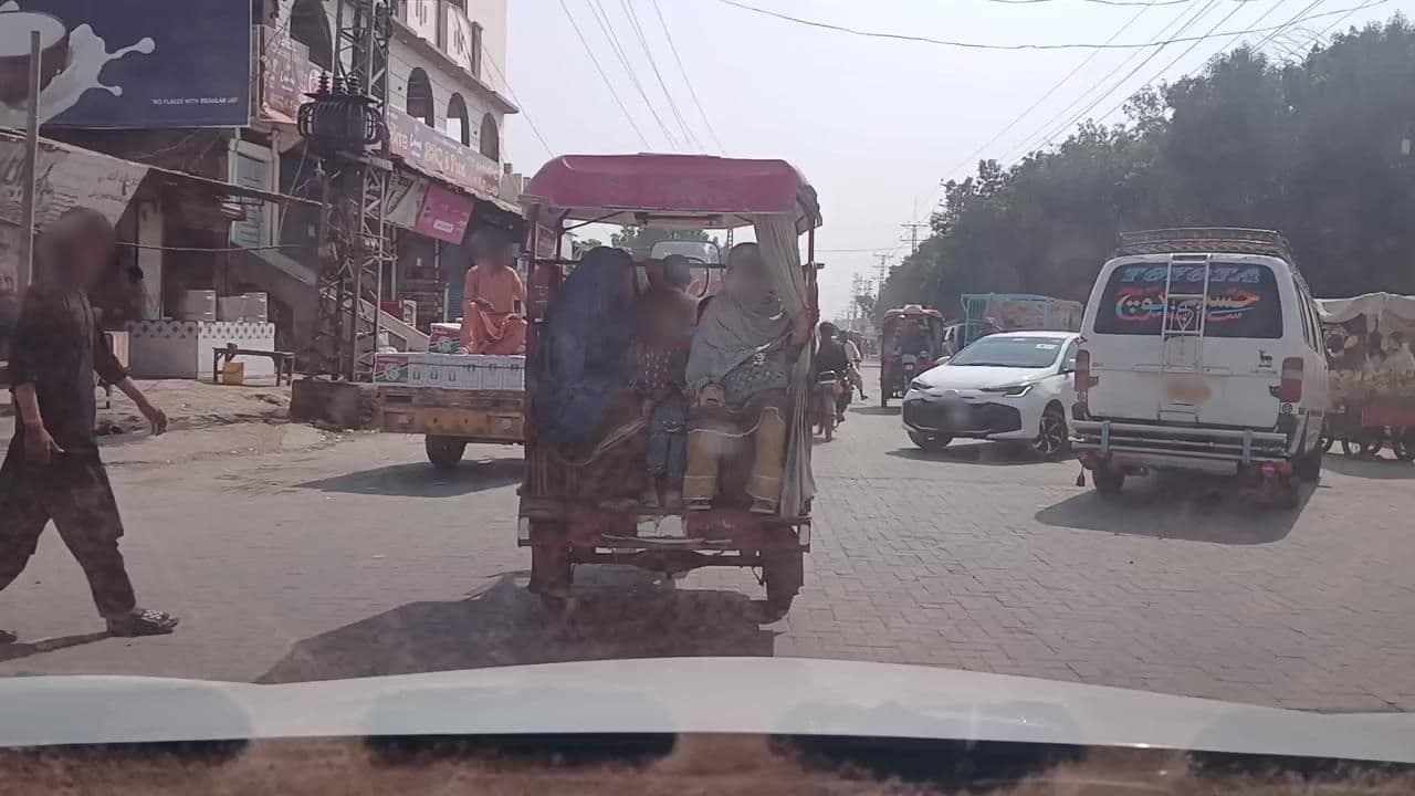 Street view near Hotel Al-Harmain, Jacobabad — © roadroid (CC BY-SA · Mapillary)